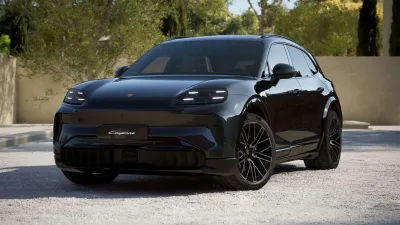 Porsche Cayenne Electric/HUD/ACC/360/18WAY/BOSE/PANO/AVAILABLE MAY