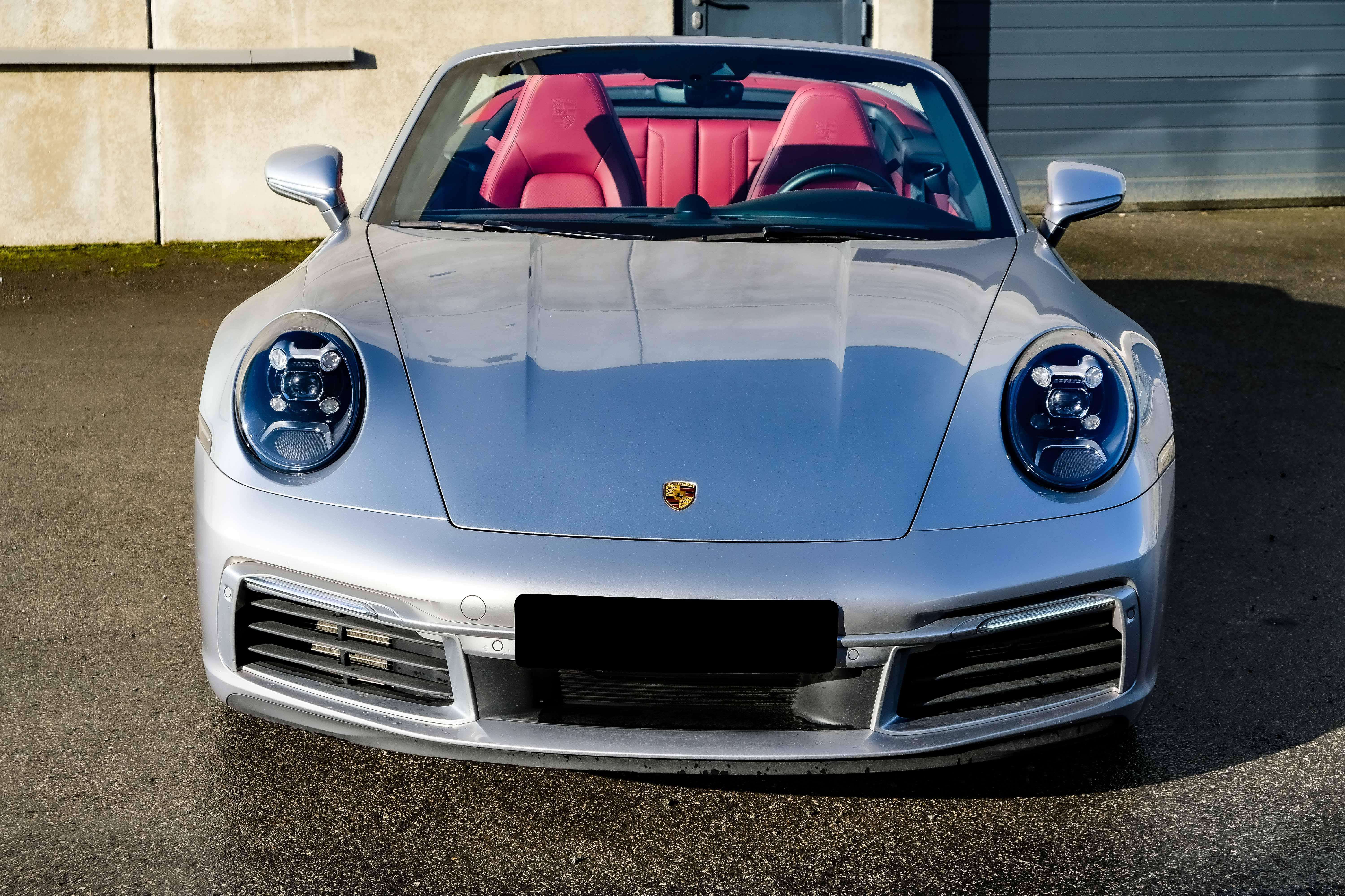 Porsche 992 911 Carrera 4 Cabriolet SportDesign Sport Chrono