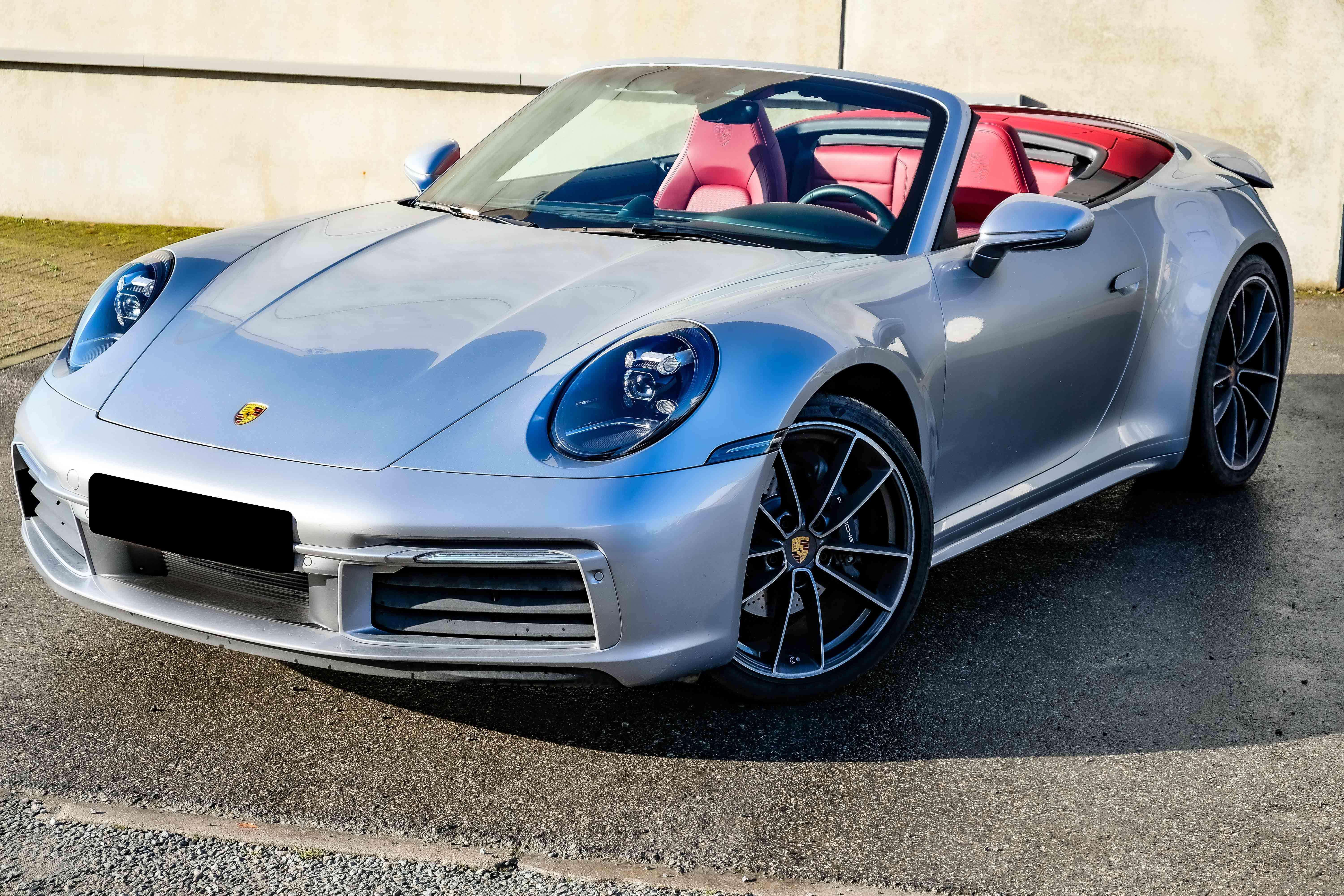 Porsche 992 911 Carrera 4 Cabriolet SportDesign Sport Chrono
