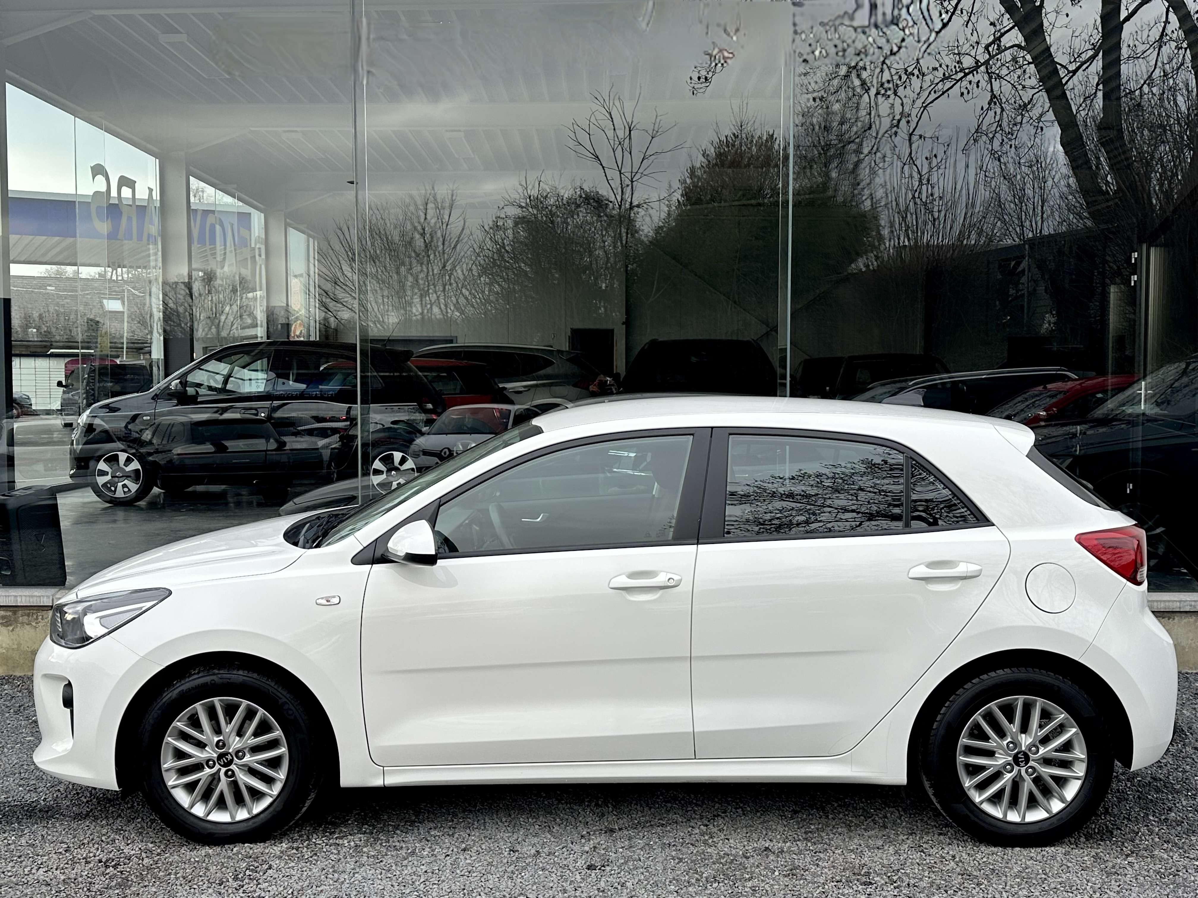 Kia Rio 1.2*NAVI*CAMERA*APPLE CARPLAY*GARANTIE*CARNET KIA