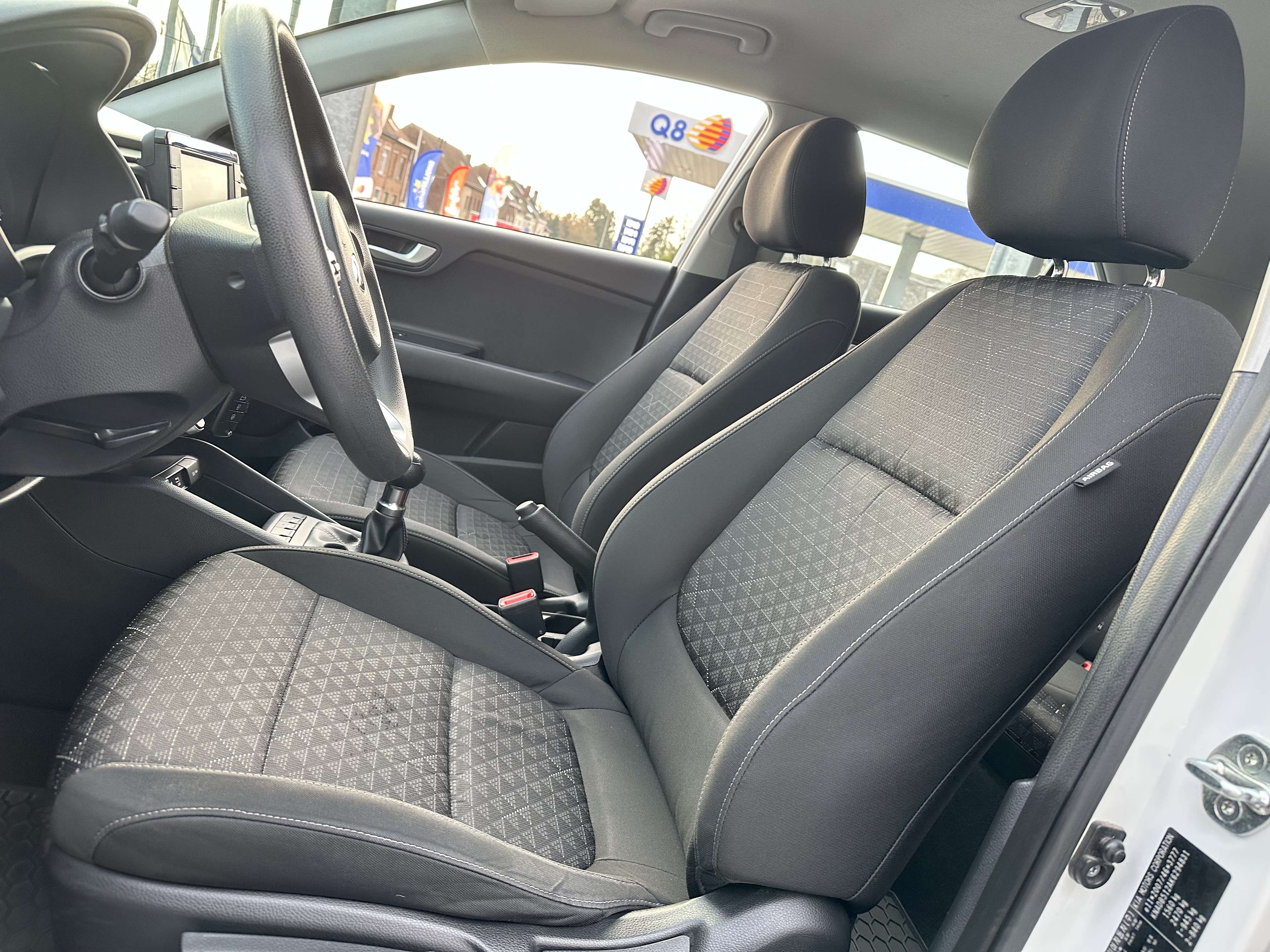 Kia Rio 1.2*NAVI*CAMERA*APPLE CARPLAY*GARANTIE*CARNET KIA