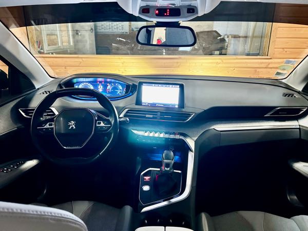 Peugeot 3008 II 1.6 BLUEHDI 120 S&amp;S EURO6 ALLURE