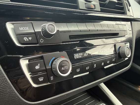 BMW 118 118iA, Automaat, Xenon, Navigatie + 12M Garantie