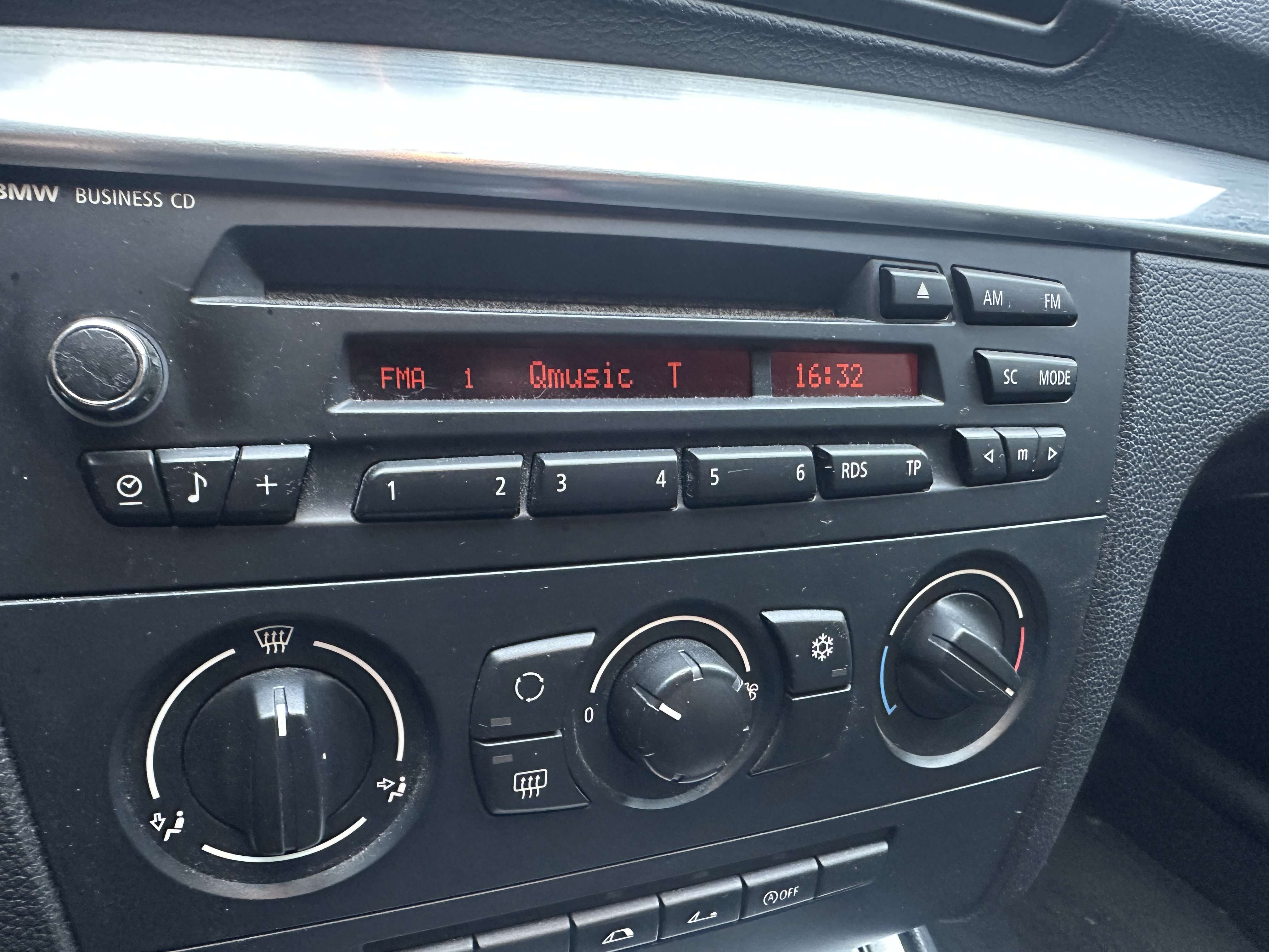 BMW 118 118i Cabrio/Navi/Sportpack/Garantie/LEZ ok/Lage km