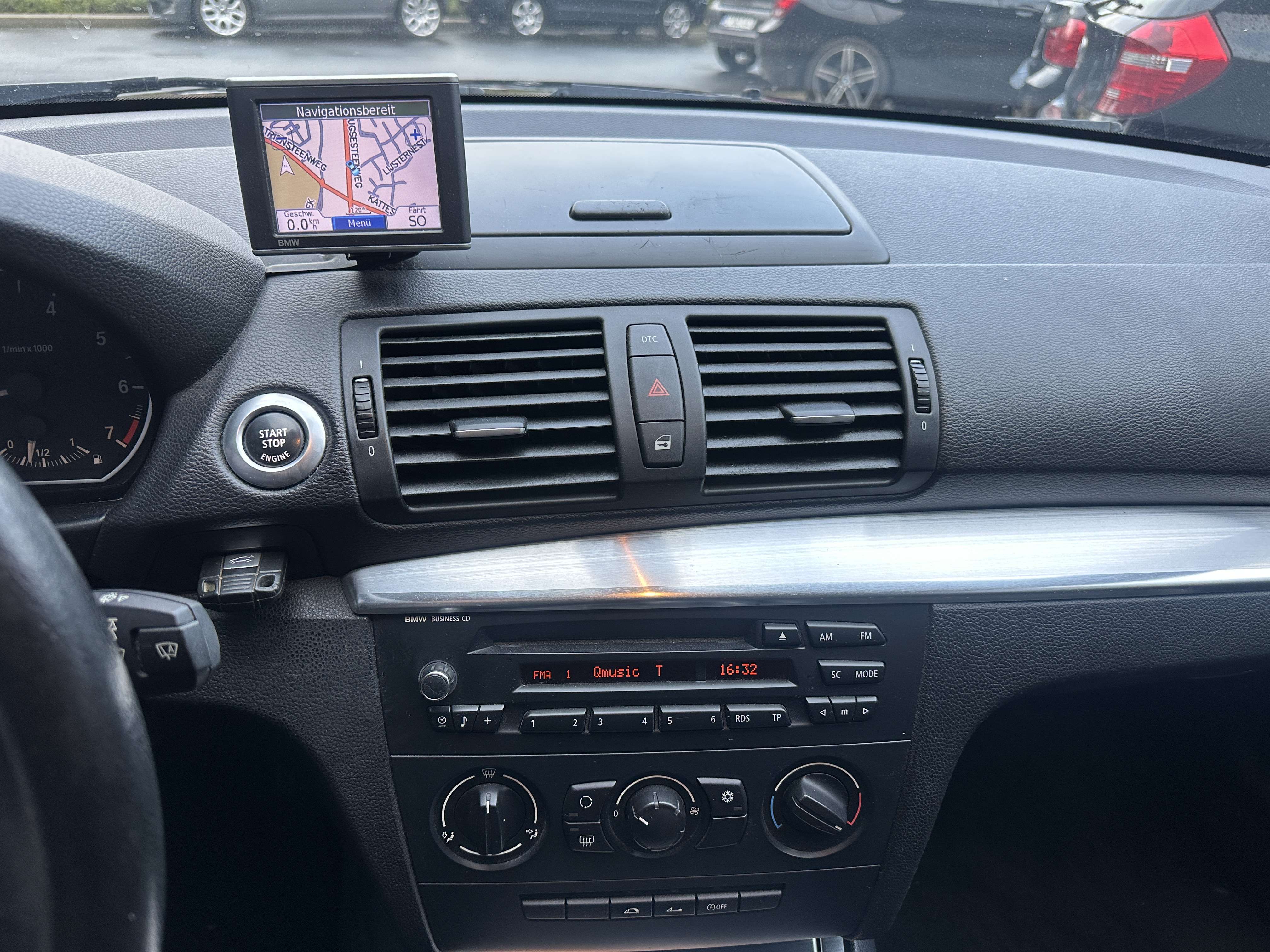 BMW 118 118i Cabrio/Navi/Sportpack/Garantie/LEZ ok/Lage km