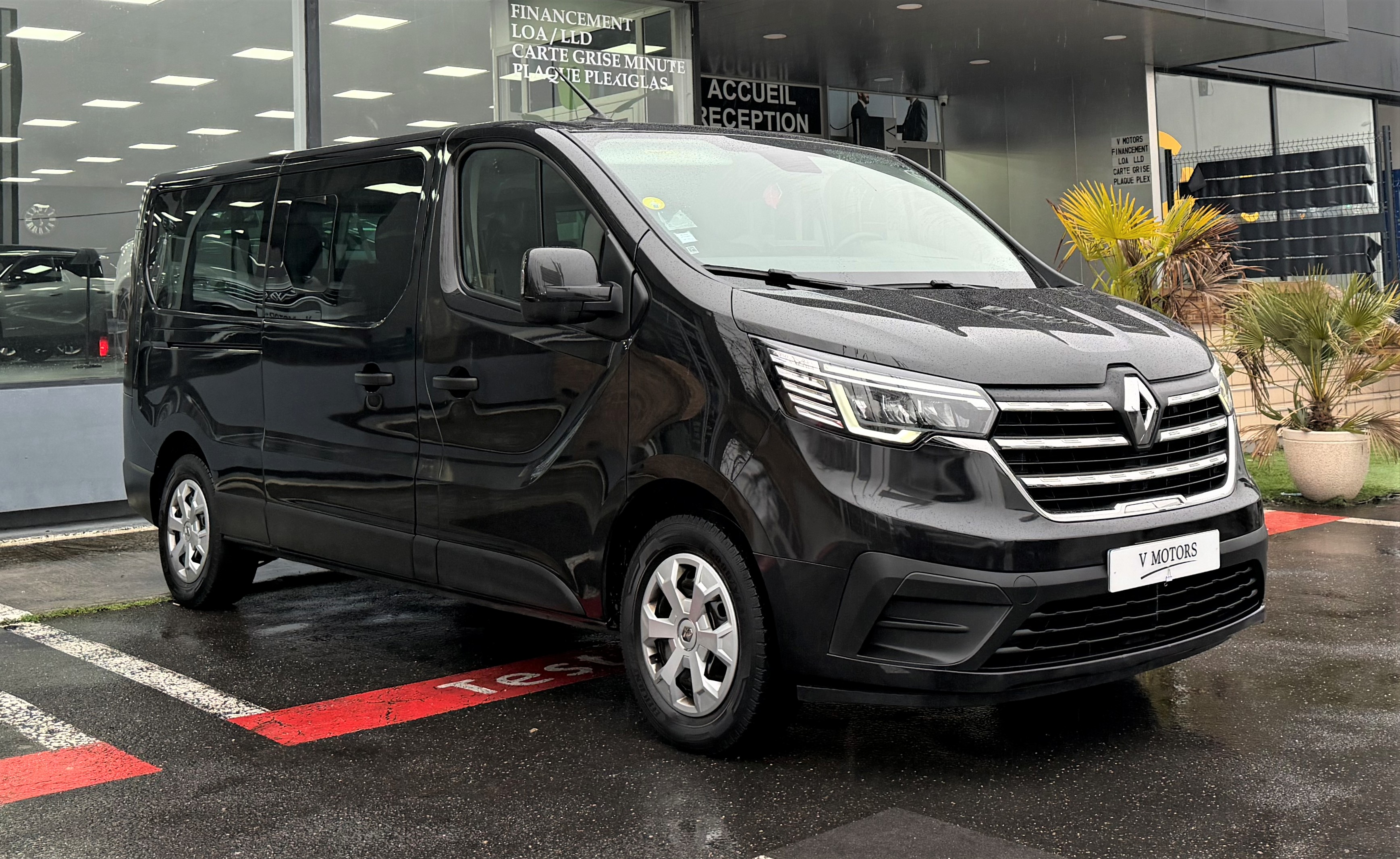 Renault Trafic III 2.0 DCI 150 L2 Intens S&S EDC Auto 9PL Design' 1er Main