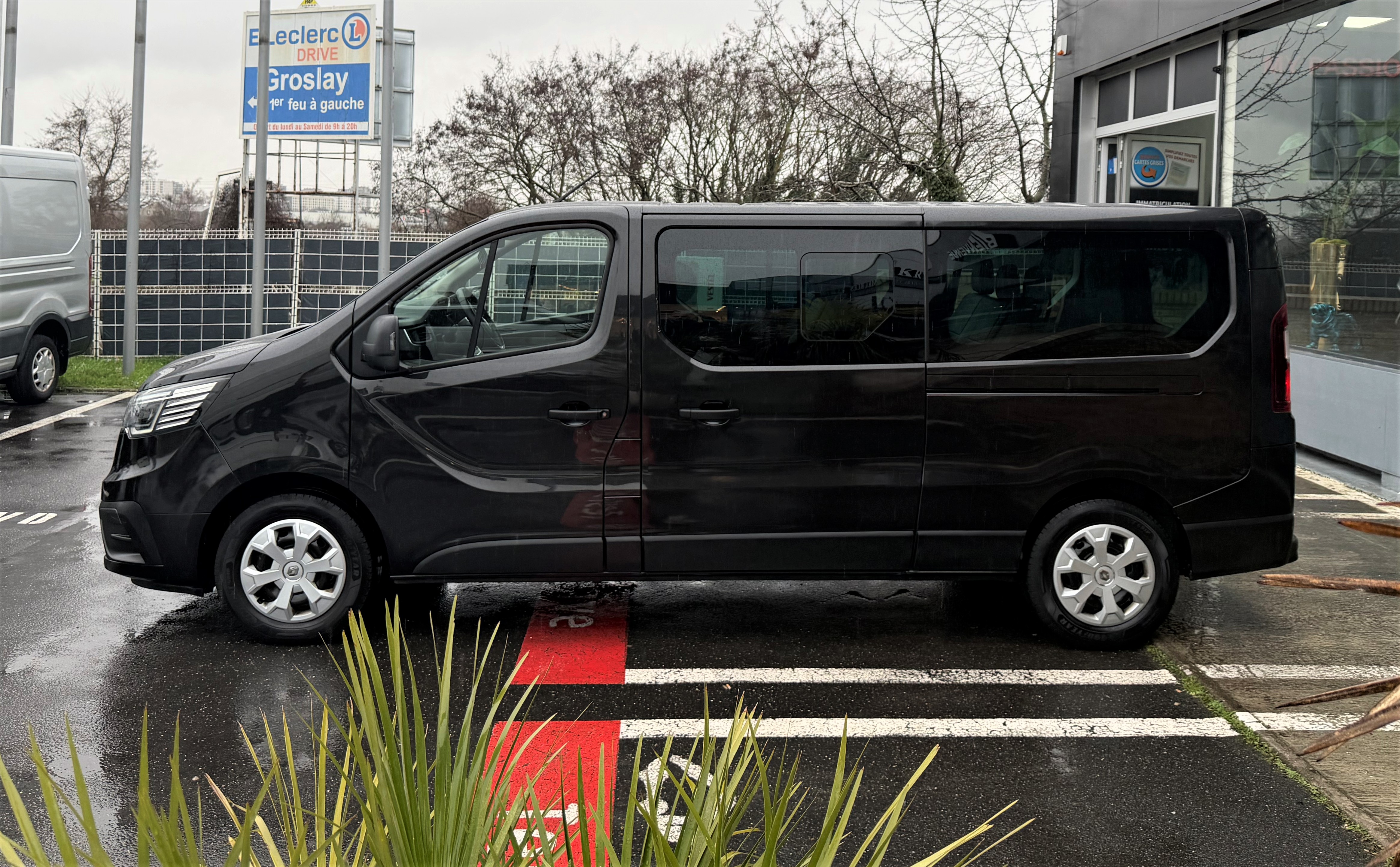 Renault Trafic III 2.0 DCI 150 L2 Intens S&S EDC Auto 9PL Design' 1er Main