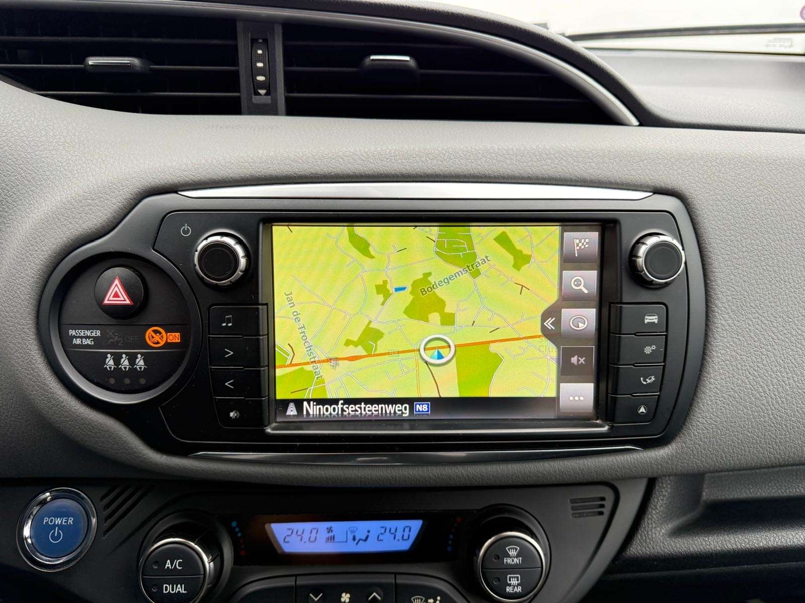 Toyota Yaris Yaris 1.,5  HYBRIDE VVT-i 16v Linea Sol