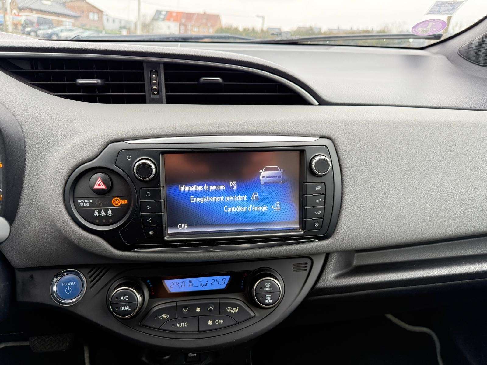 Toyota Yaris Yaris 1.,5  HYBRIDE VVT-i 16v Linea Sol