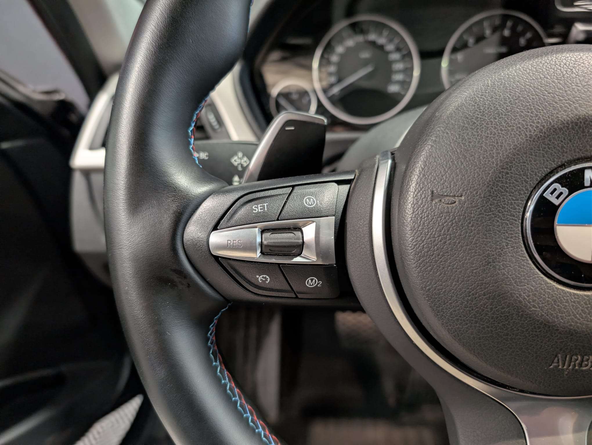 BMW 330 eA Plug-In Hybrid — GPS — Sièges chauffants — LED — Radars AV/AR