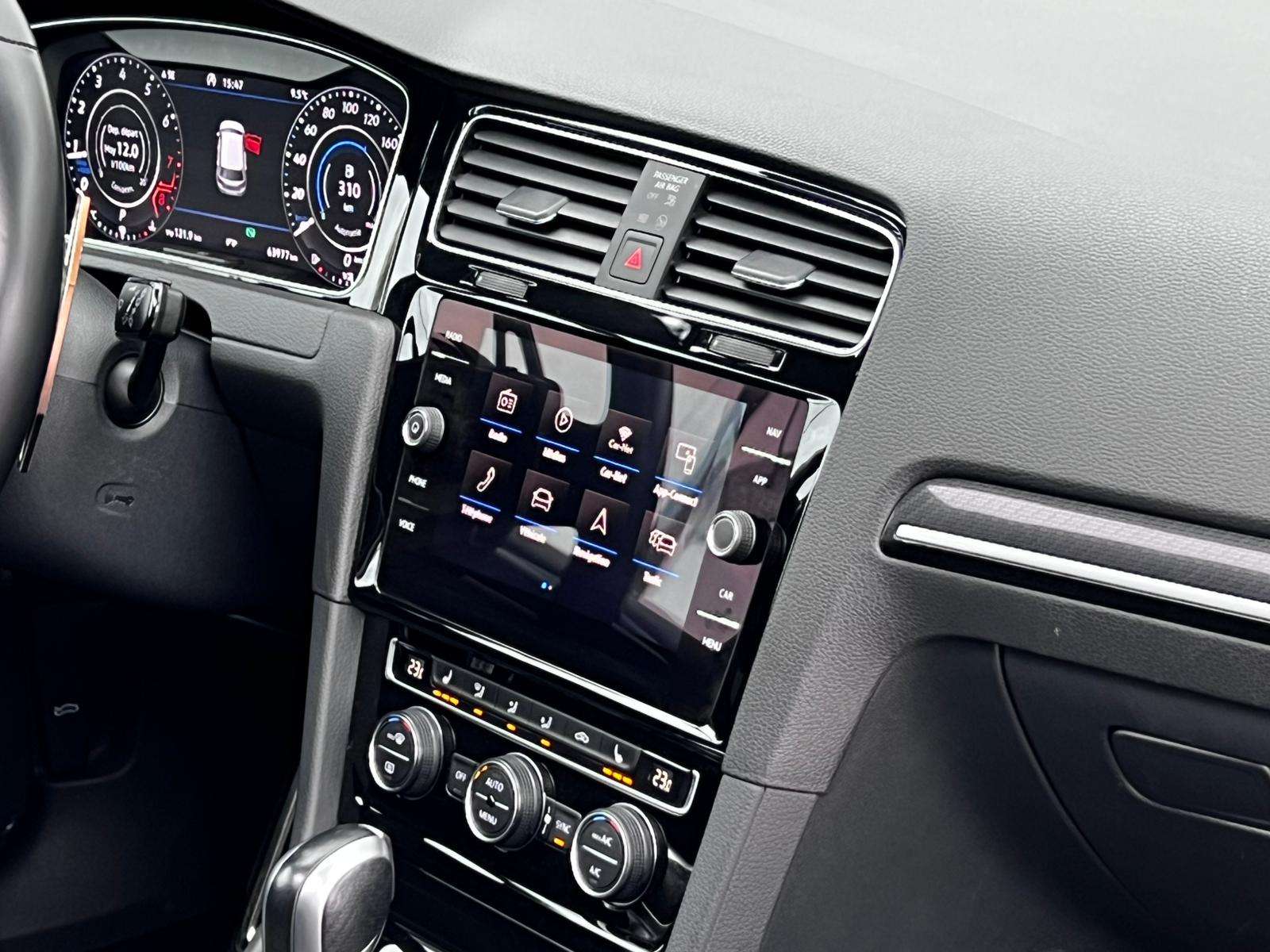 Volkswagen Golf R 2.0 TSI 4motion DSG COCKPIT TOIT-PANO CARNET ACC