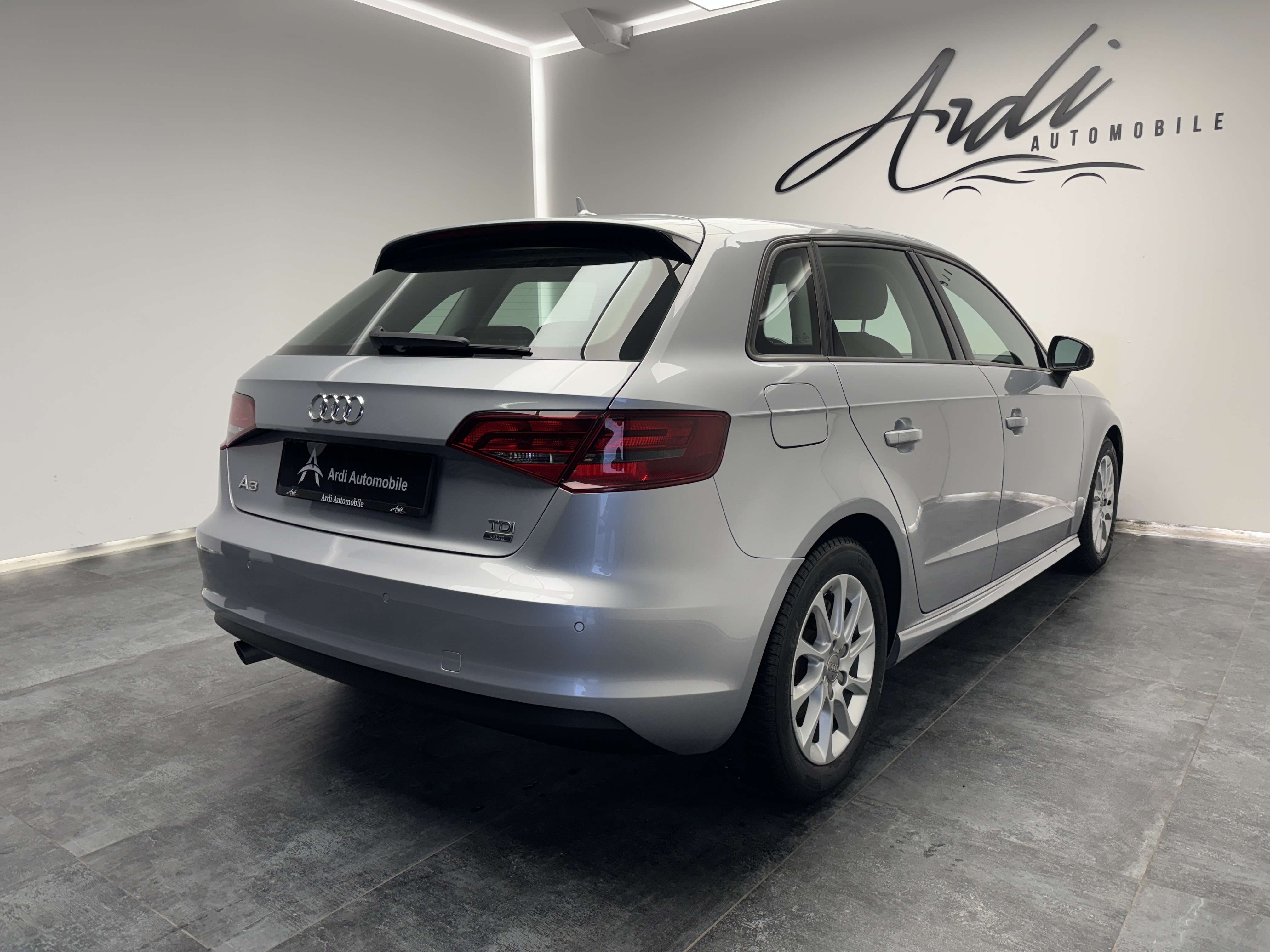 Audi A3 Sportback 1.6 TDi ultra *CRUISE*1ER PROP*GARANTIE*