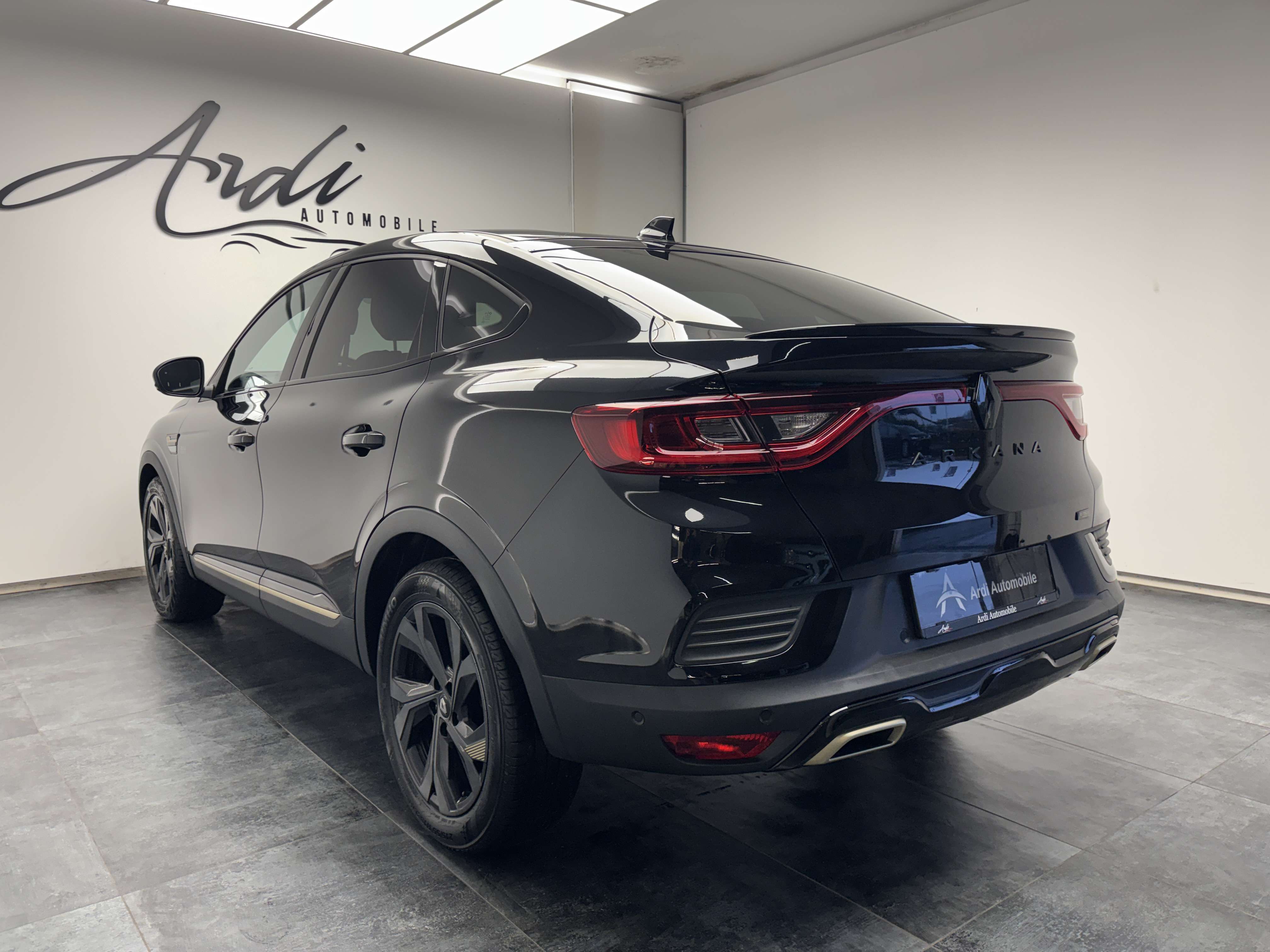 Renault Arkana E-TECH *CARPLAY*LED*CAMERA*1ER PROPRIO*GARANTIE*