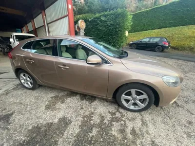 Volvo V40 II D2 115 MOMENTUM