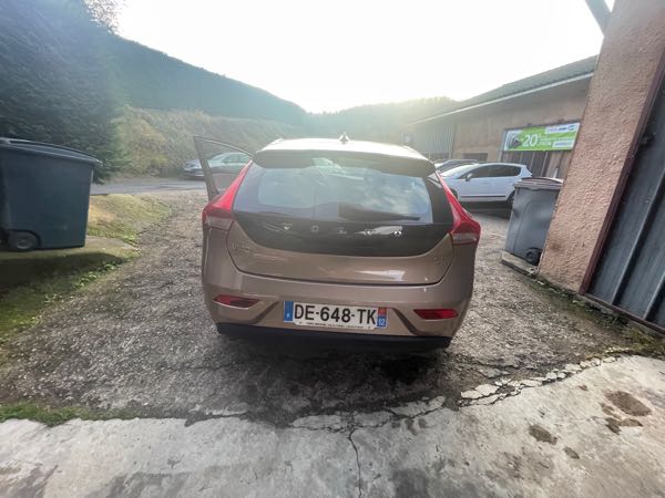 Volvo V40 II D2 115 MOMENTUM