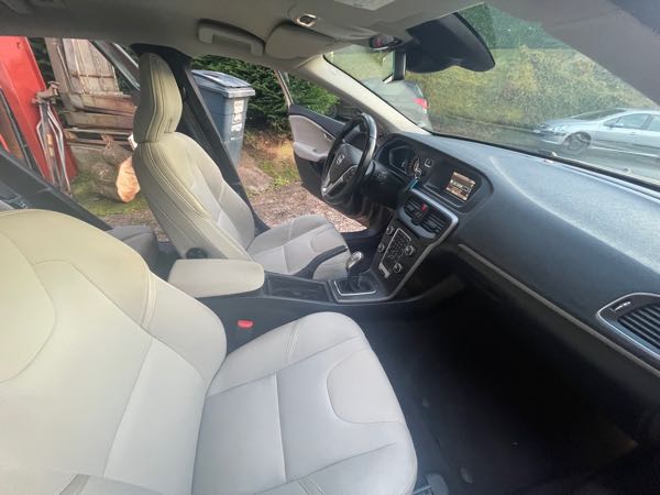Volvo V40 II D2 115 MOMENTUM
