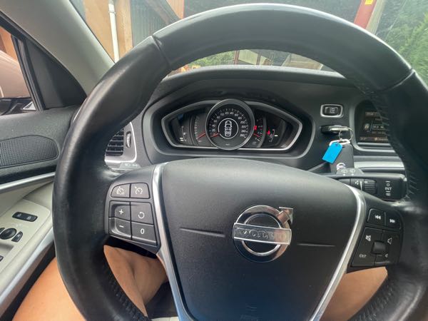 Volvo V40 II D2 115 MOMENTUM