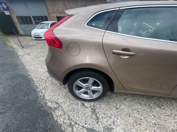 Volvo V40 II D2 115 MOMENTUM