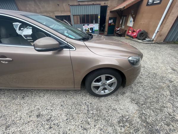 Volvo V40 II D2 115 MOMENTUM