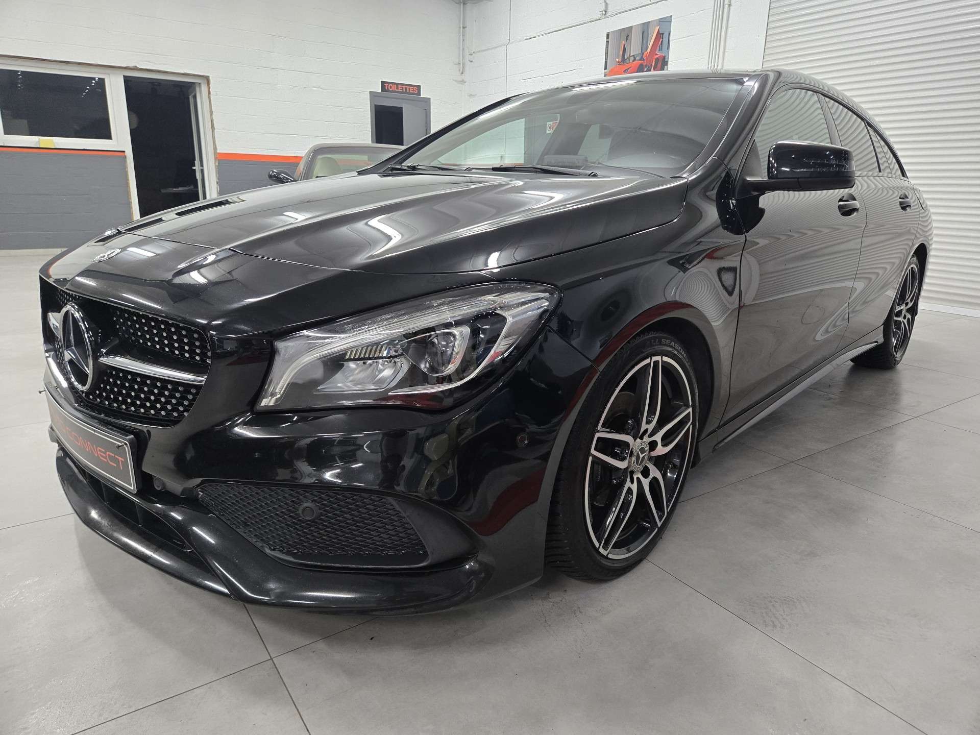 Mercedes-Benz CLA 180 *PACK AMG*BLACK EDITION*BT AUTO*NAVI*CAMERA*