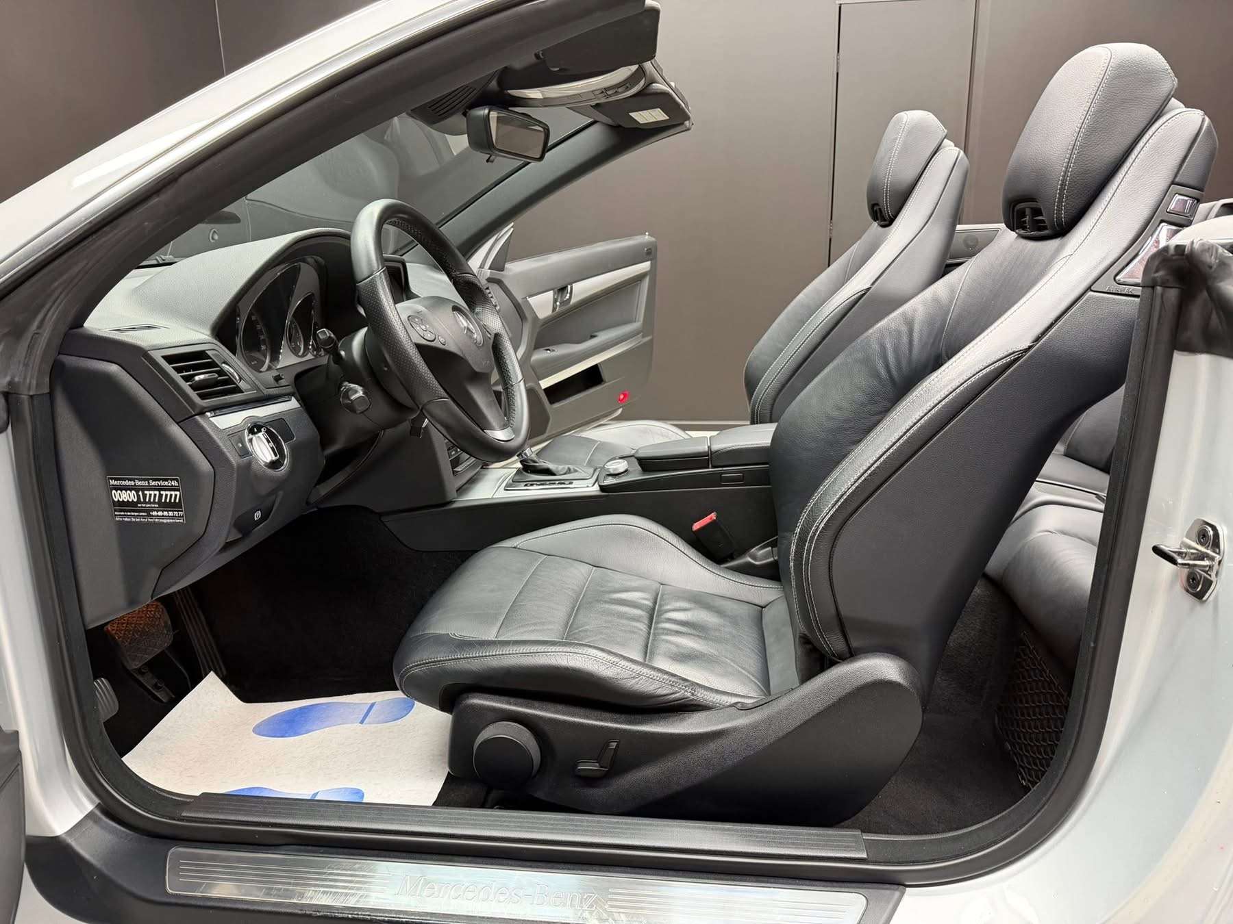 Mercedes-Benz E 250 CABRIOLET E 250 CGI **12 mois de garantie**
