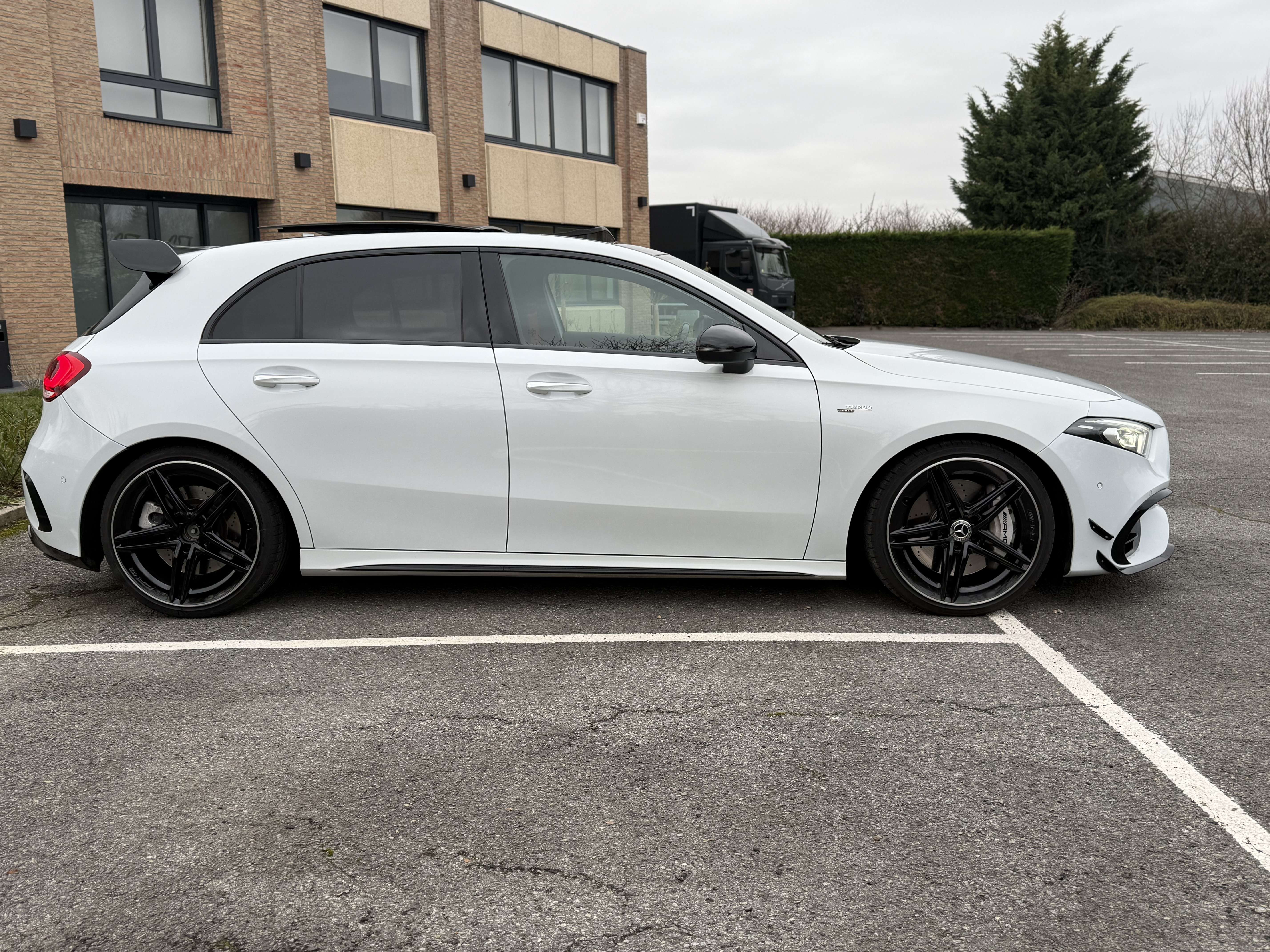 Mercedes-Benz A 35 AMG A 35 AMG 4-Matic