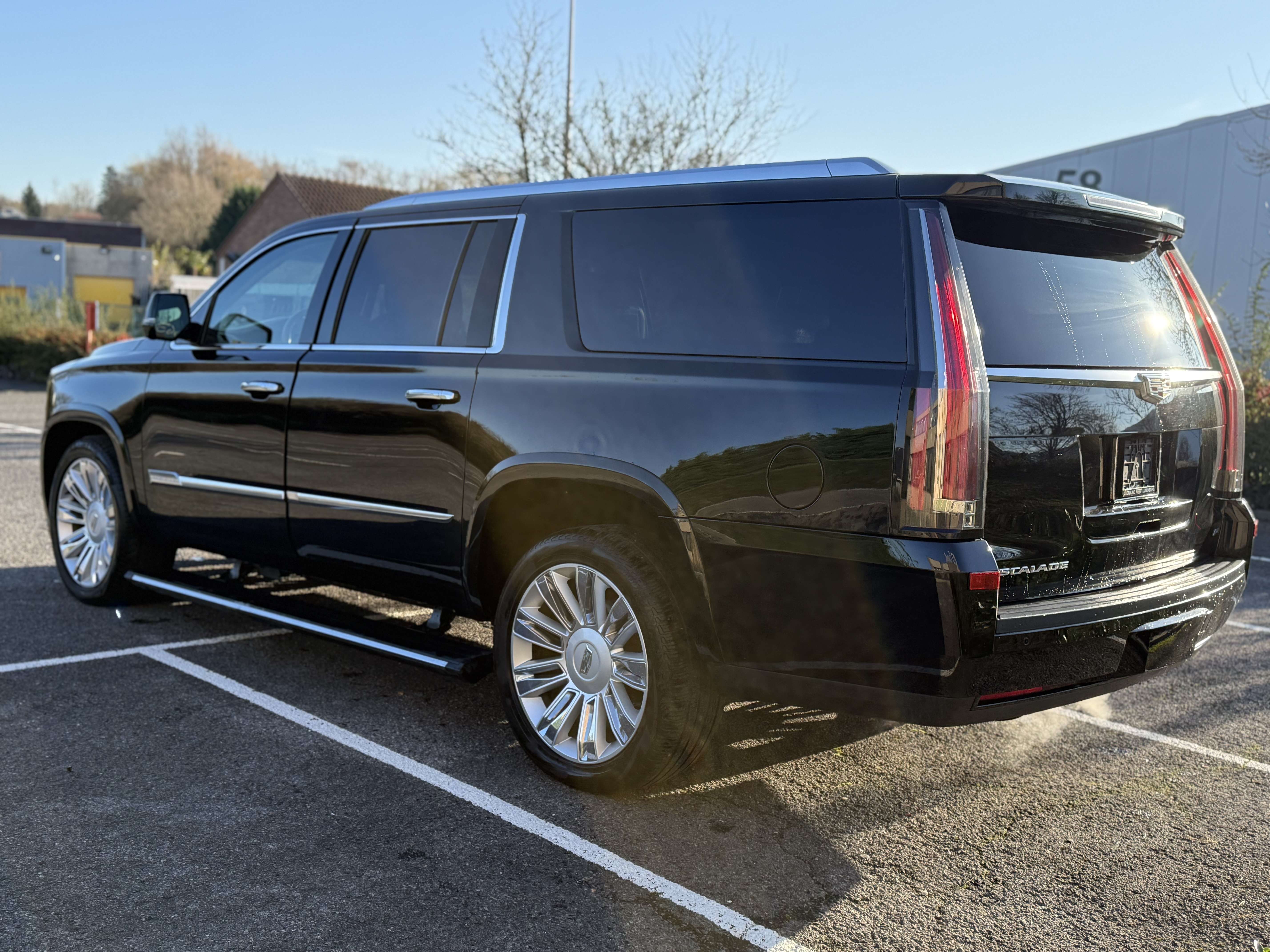 Cadillac Escalade Escalade 6.2i V8 Platinum ESV//longue