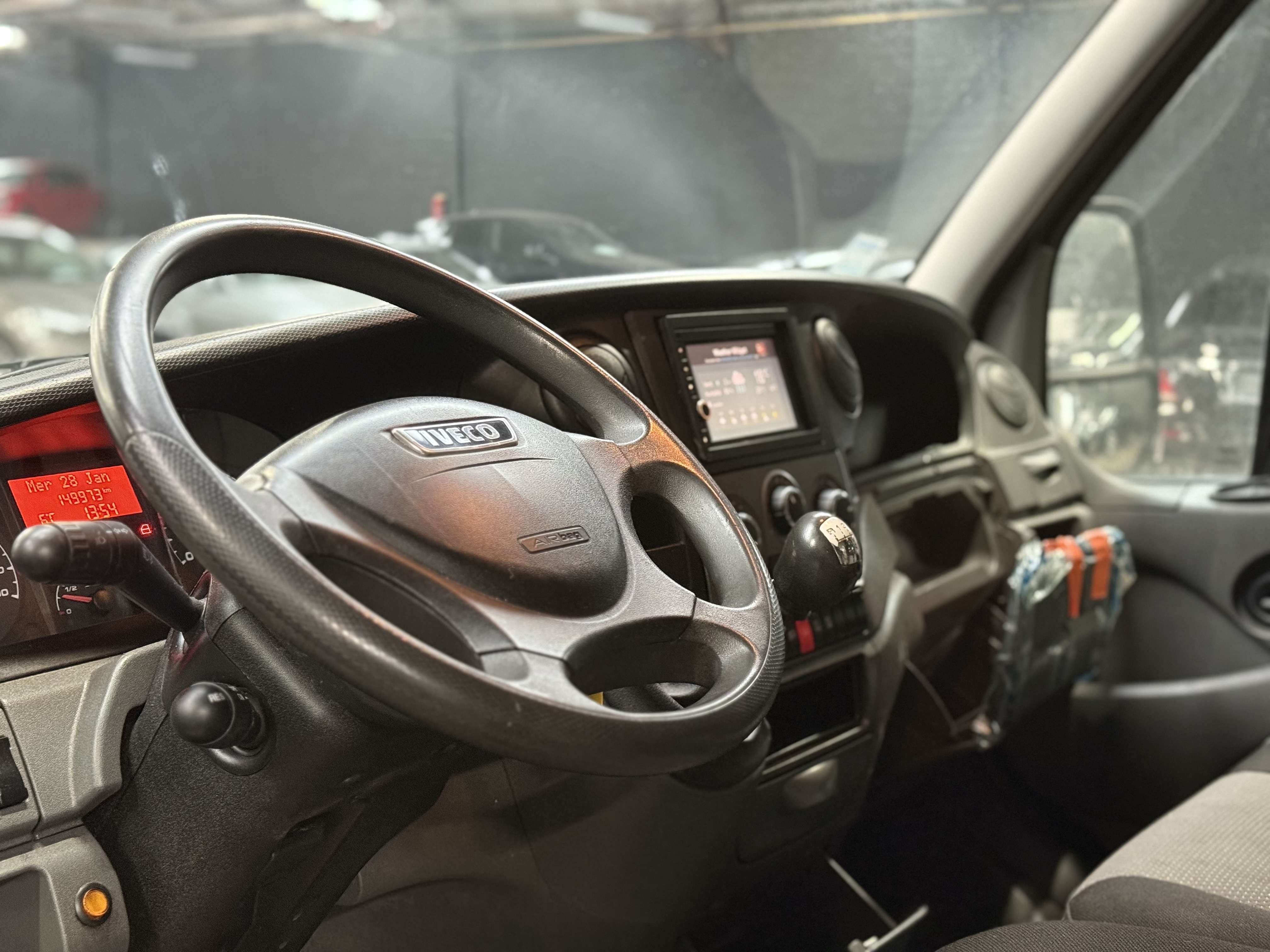 Iveco Daily 35S15 - 2.3 D * 150.000 KMS * 3 PLACES *