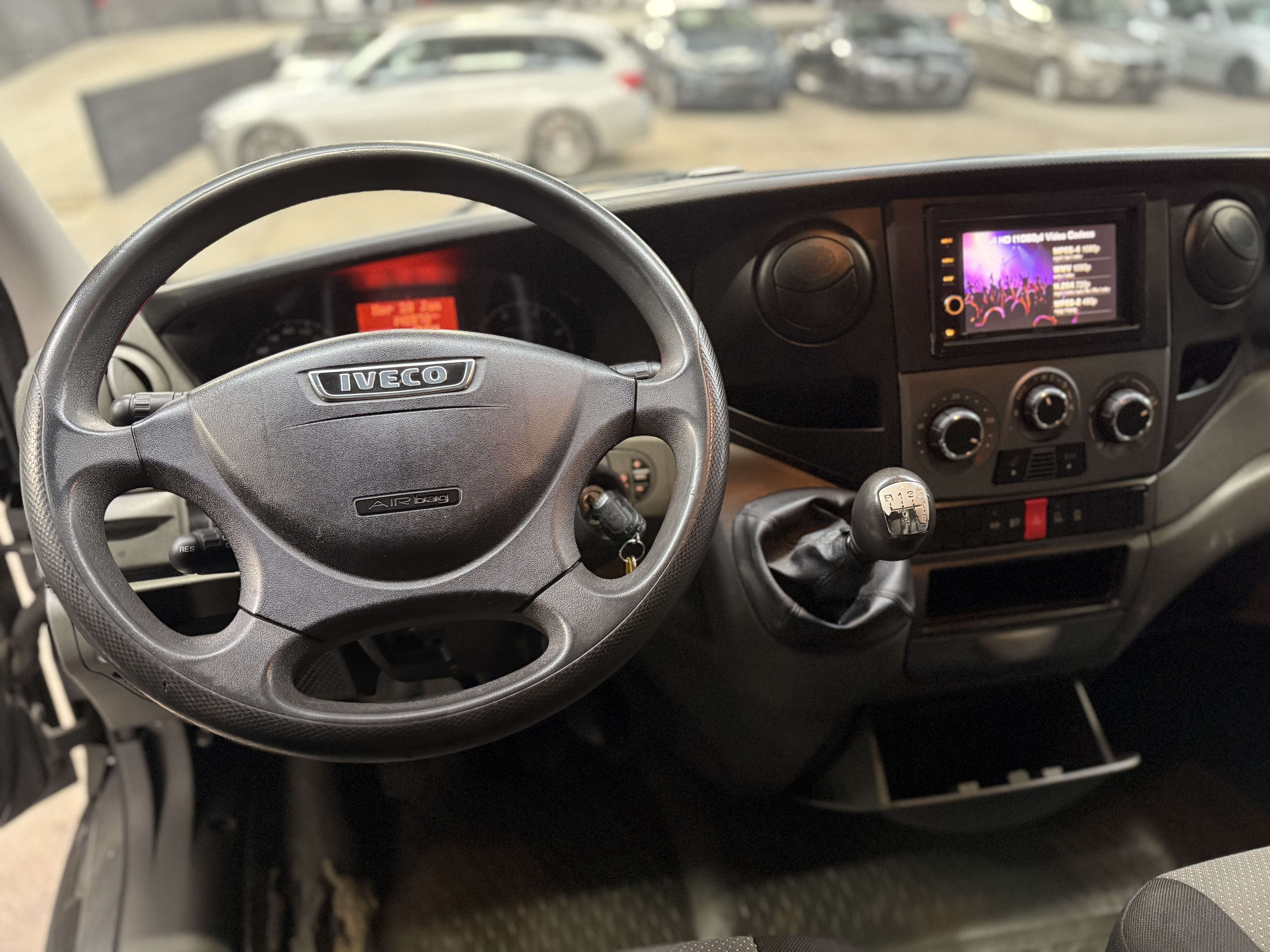 Iveco Daily 35S15 - 2.3 D * 150.000 KMS * 3 PLACES *