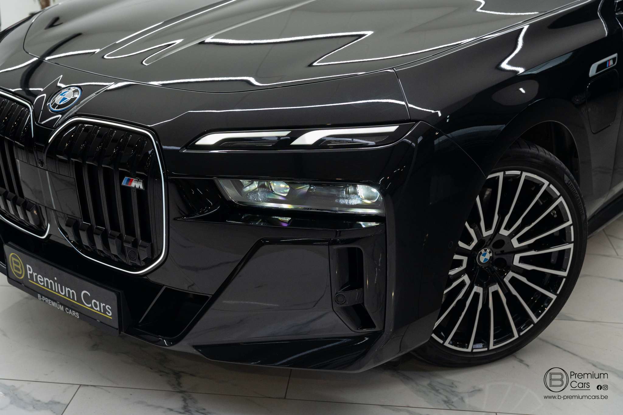 BMW 760 e M  xDrive Individual! FULL OPTIONS! Black pack!