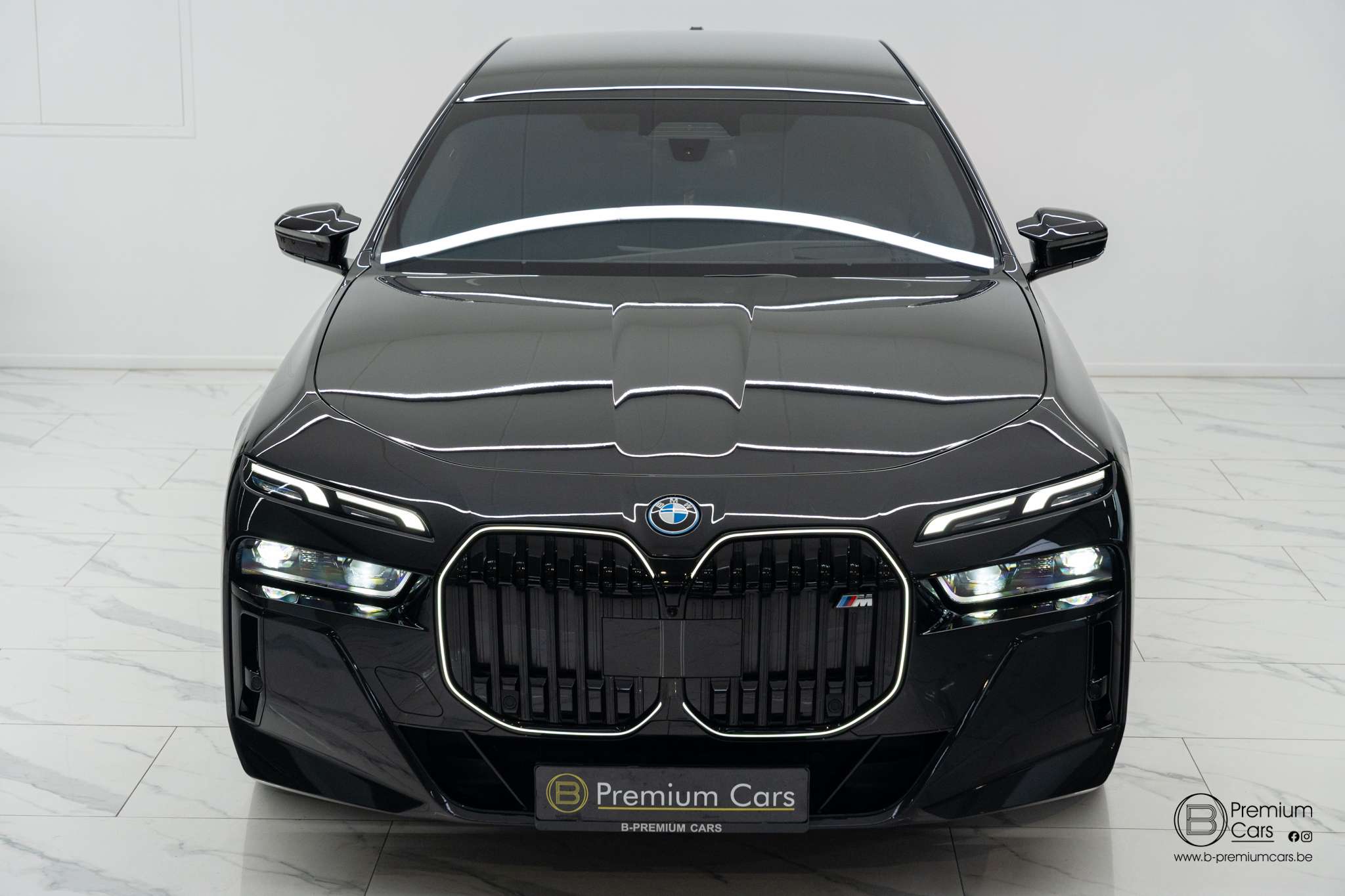 BMW 760 e M  xDrive Individual! FULL OPTIONS! Black pack!