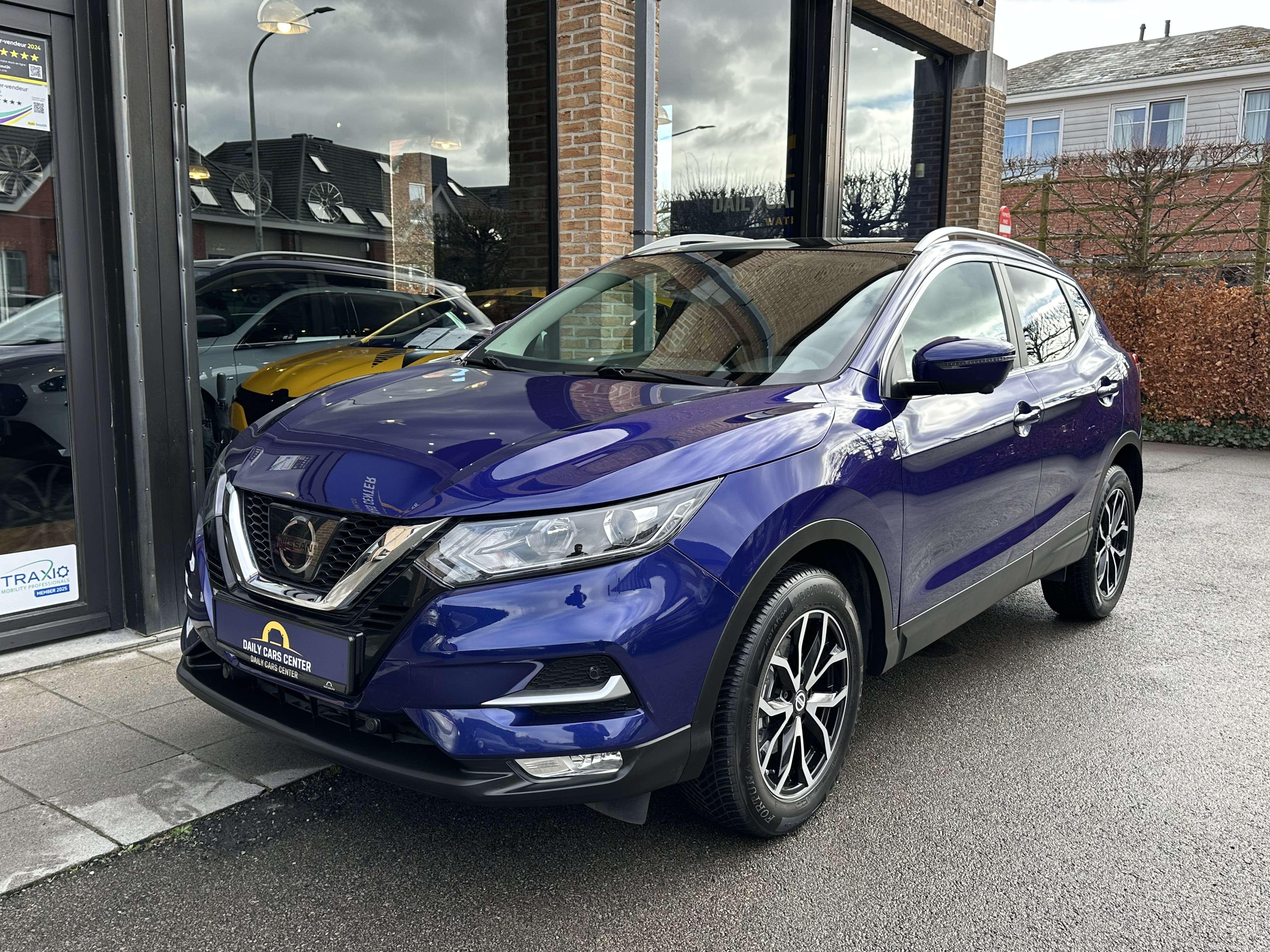 Nissan Qashqai 1.2 Auto I Navi I 360° I Pano I