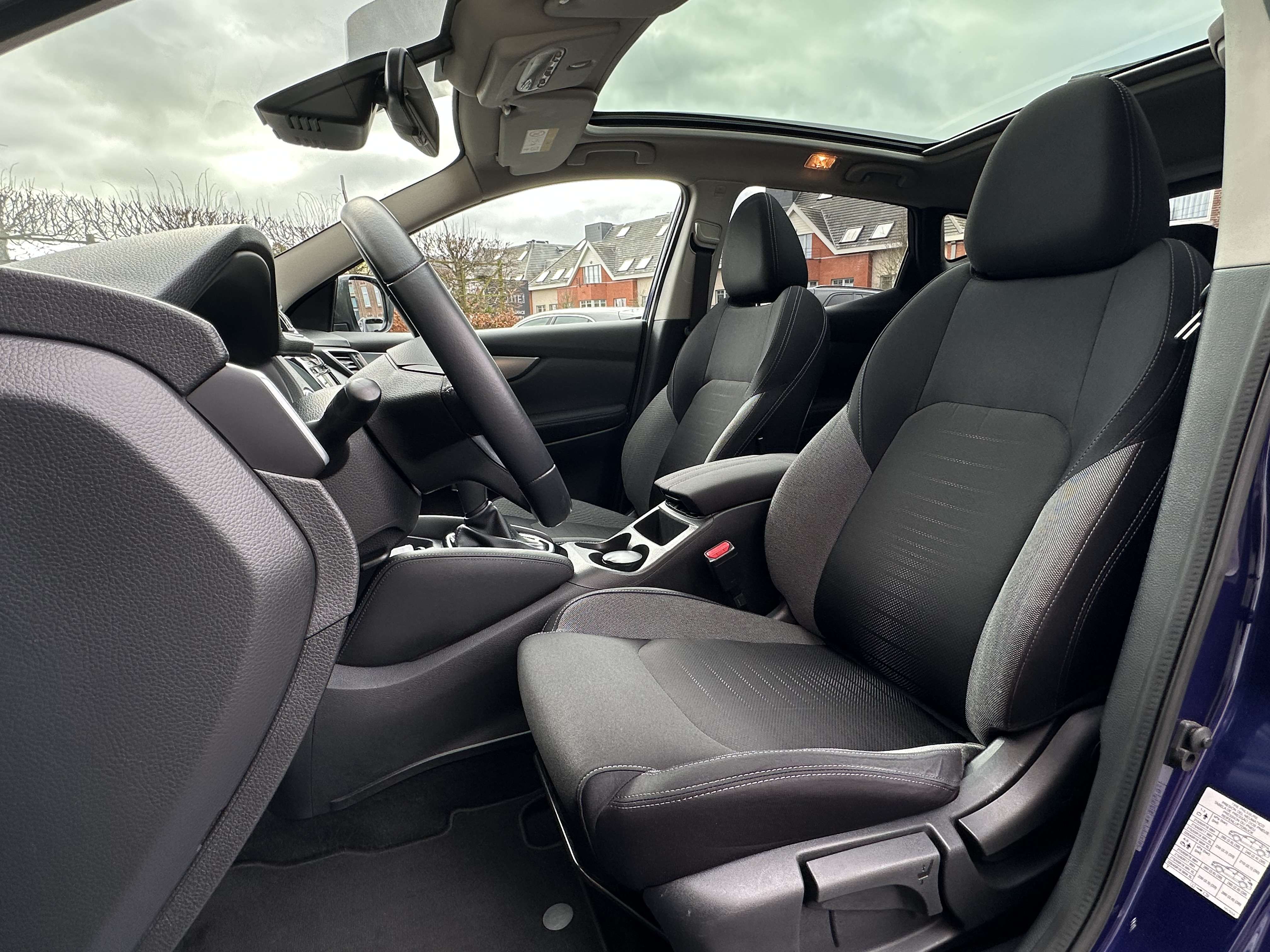 Nissan Qashqai 1.2 Auto I Navi I 360° I Pano I