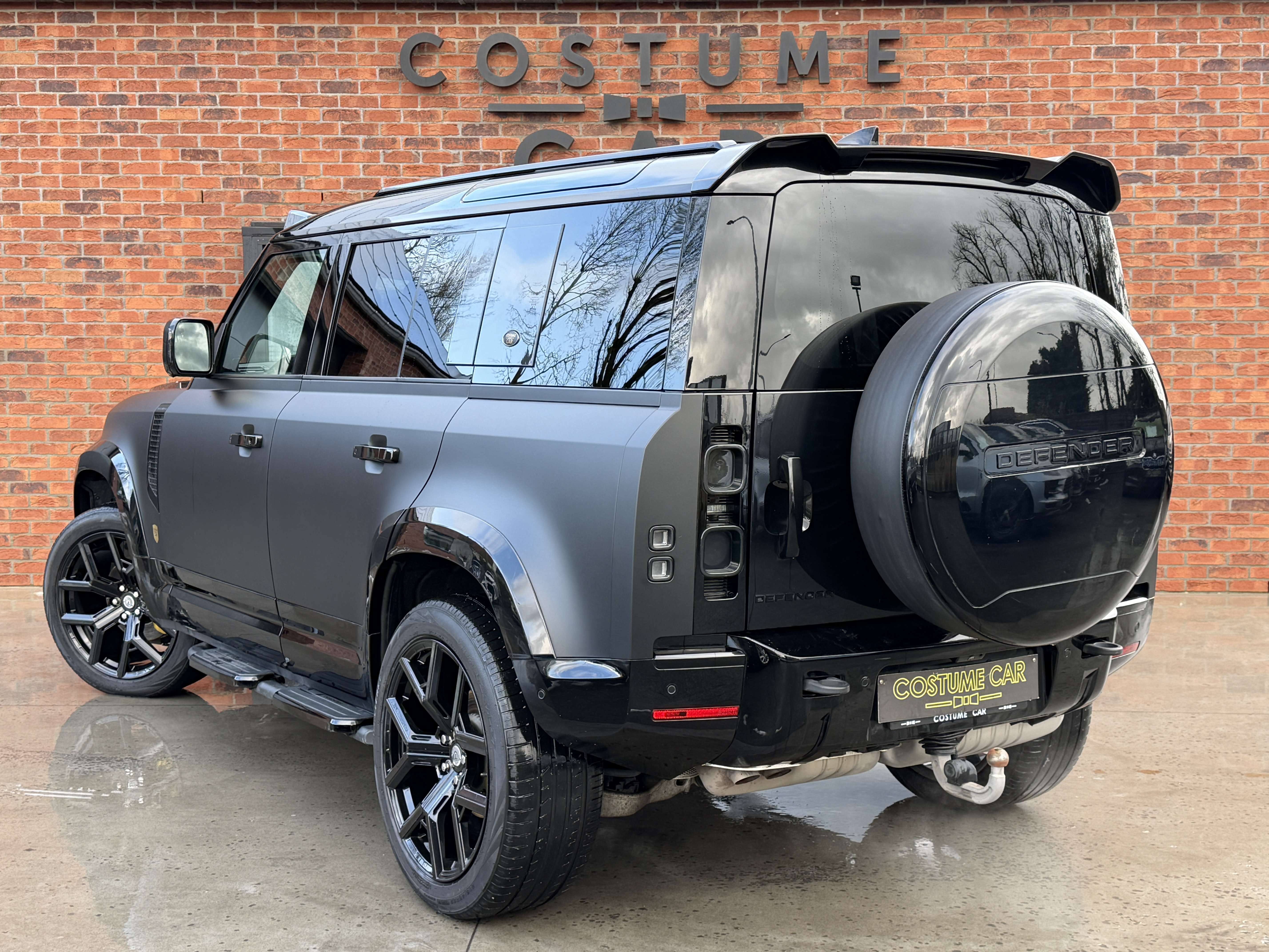 Land Rover Defender 110 D200 - Util -Jantes 22" - Body Kit - Bande LED