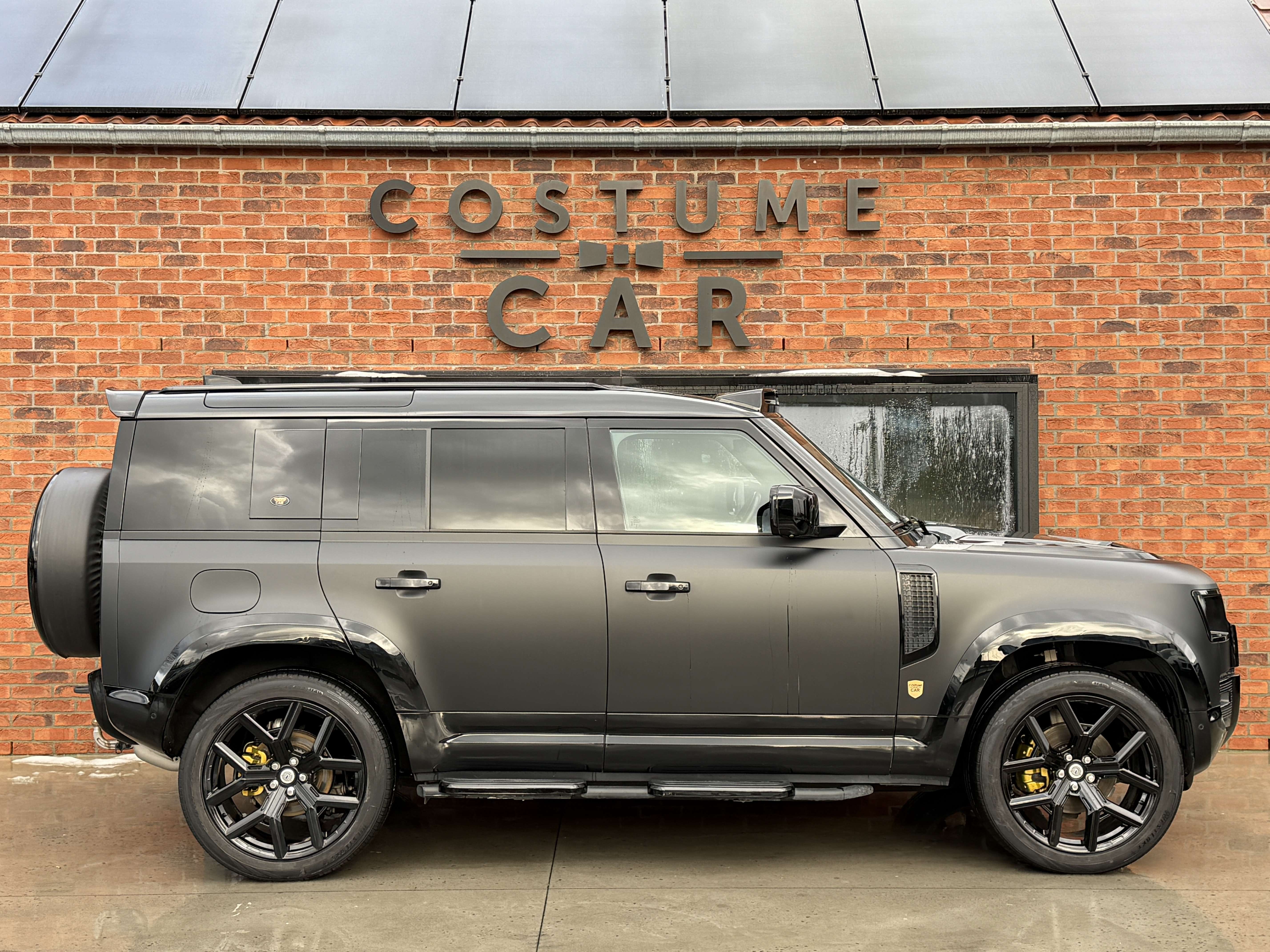 Land Rover Defender 110 D200 - Util -Jantes 22" - Body Kit - Bande LED