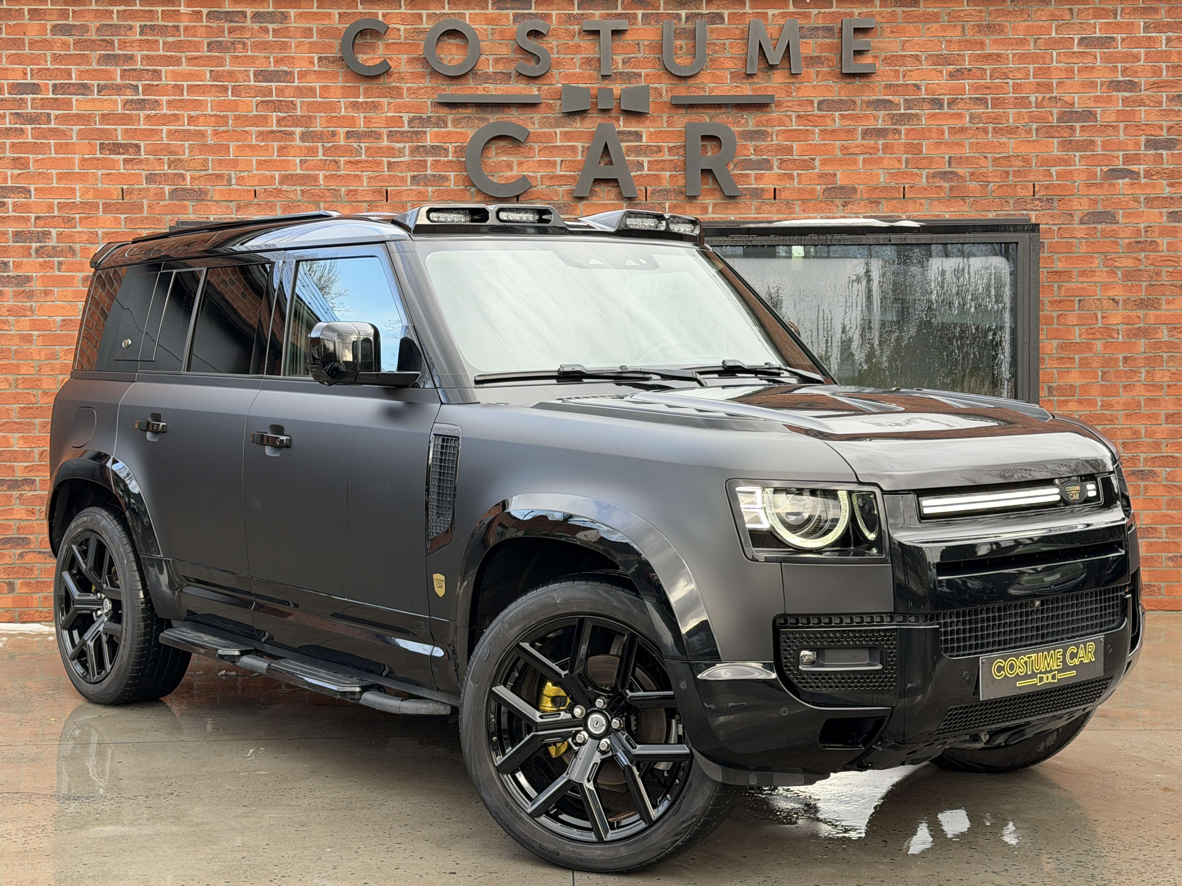 Land Rover Defender 110 D200 - Util -Jantes 22" - Body Kit - Bande LED