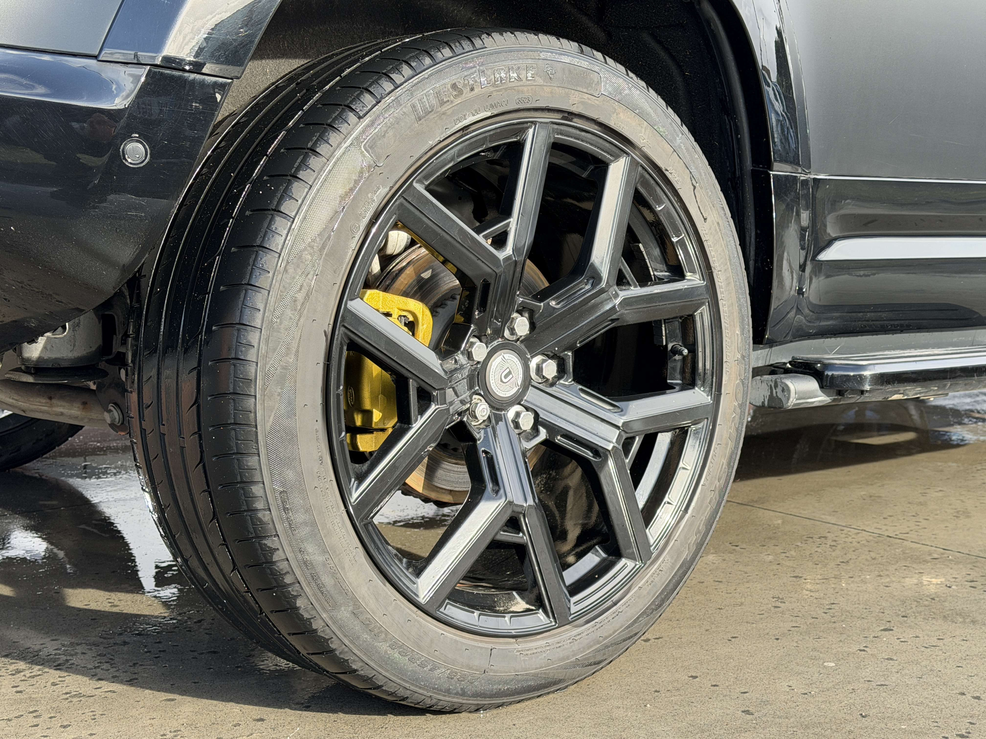 Land Rover Defender 110 D200 - Util -Jantes 22" - Body Kit - Bande LED