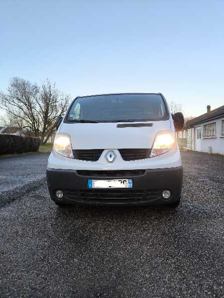 Renault Trafic FOURGON CONFORT L1H1 1000KG 2.5 DCI 150