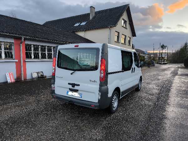 Renault Trafic FOURGON CONFORT L1H1 1000KG 2.5 DCI 150