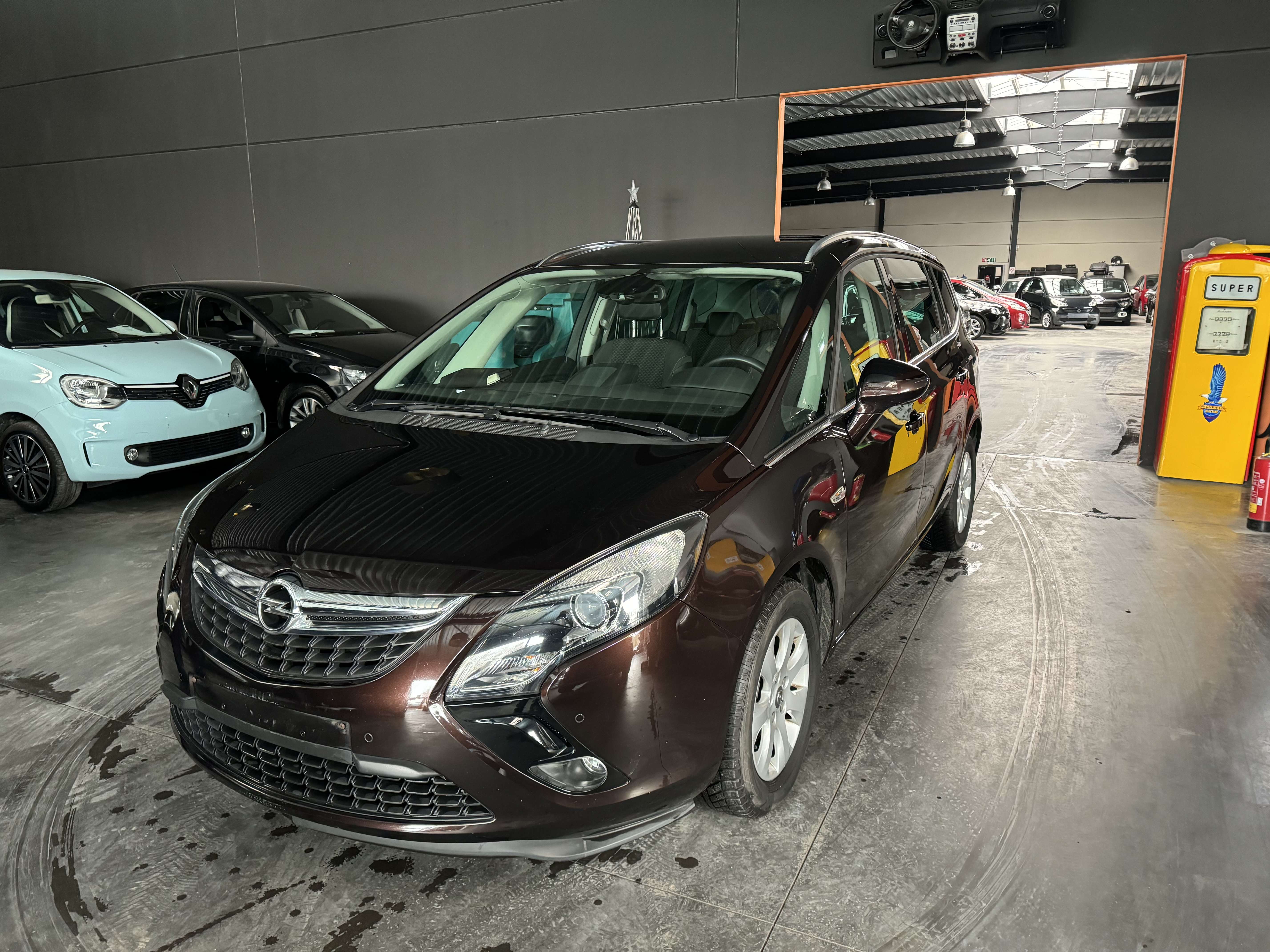 Opel Zafira Tourer 1.4 Turbo - AUTOMATIQUE - LIM/REG - MEDIA - NAVI