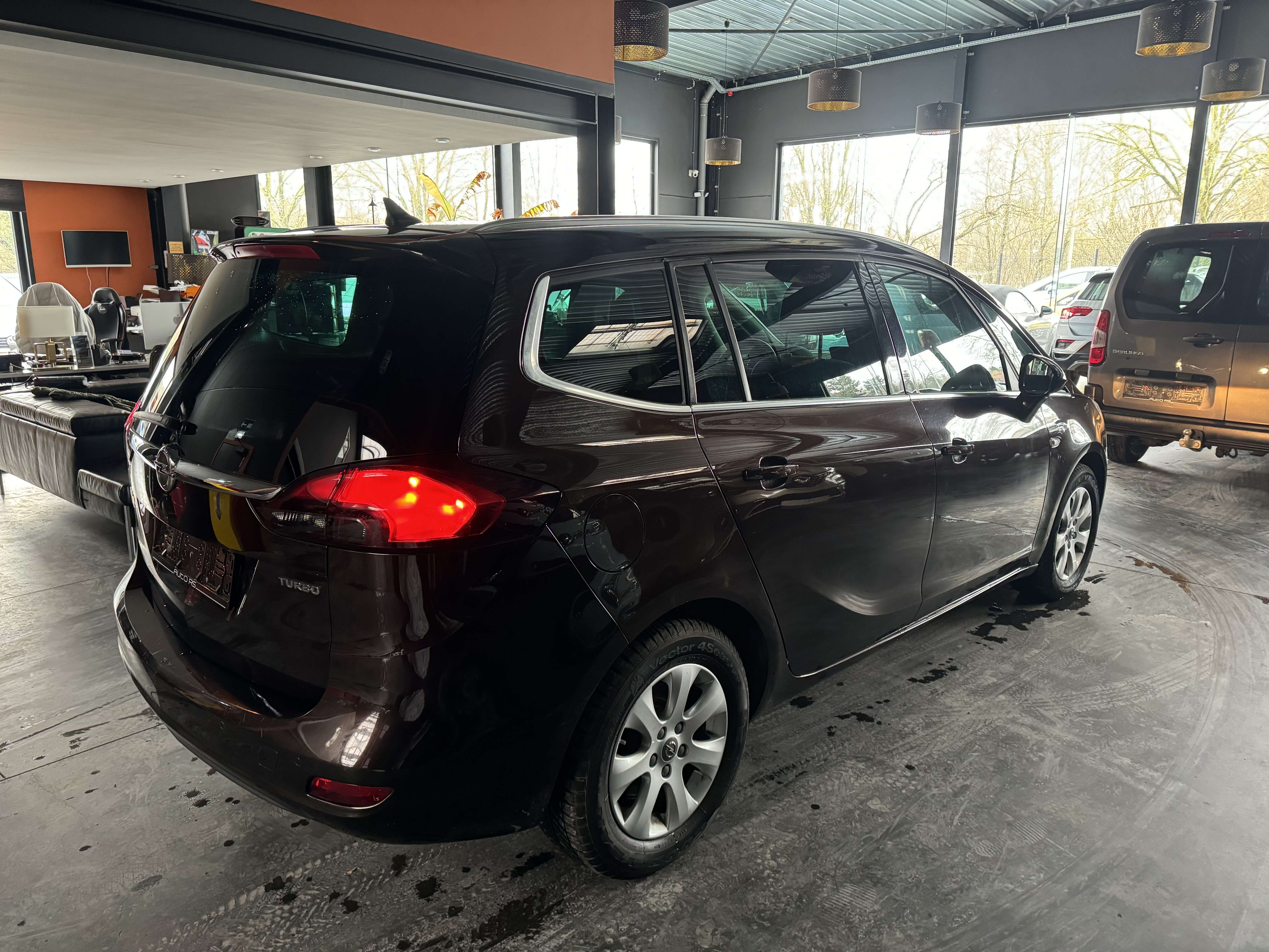 Opel Zafira Tourer 1.4 Turbo - AUTOMATIQUE - LIM/REG - MEDIA - NAVI