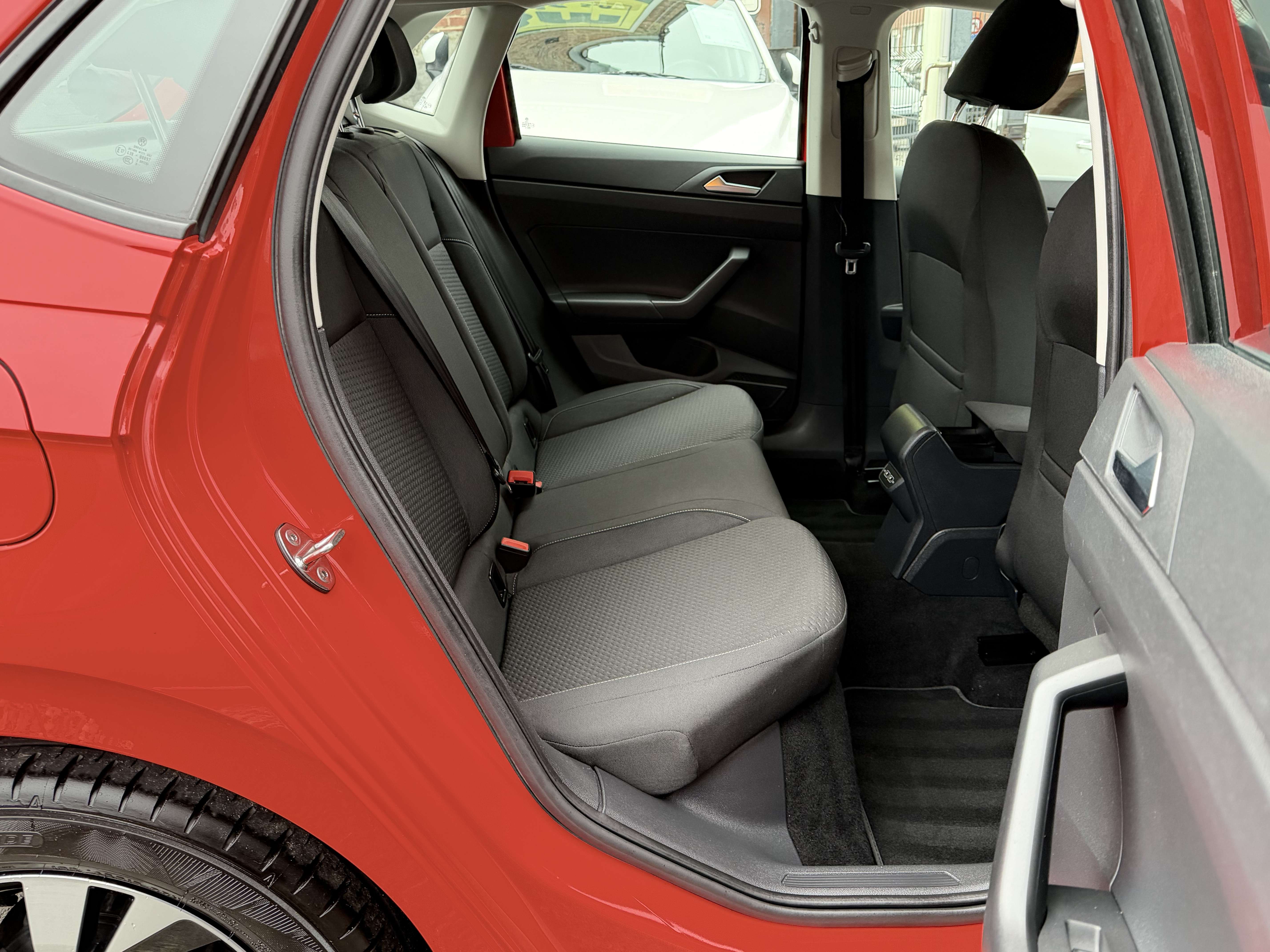 Volkswagen Polo Polo 1.0i ° NAVI ° LED ° JANTES ° AIRCO ° GARANTI