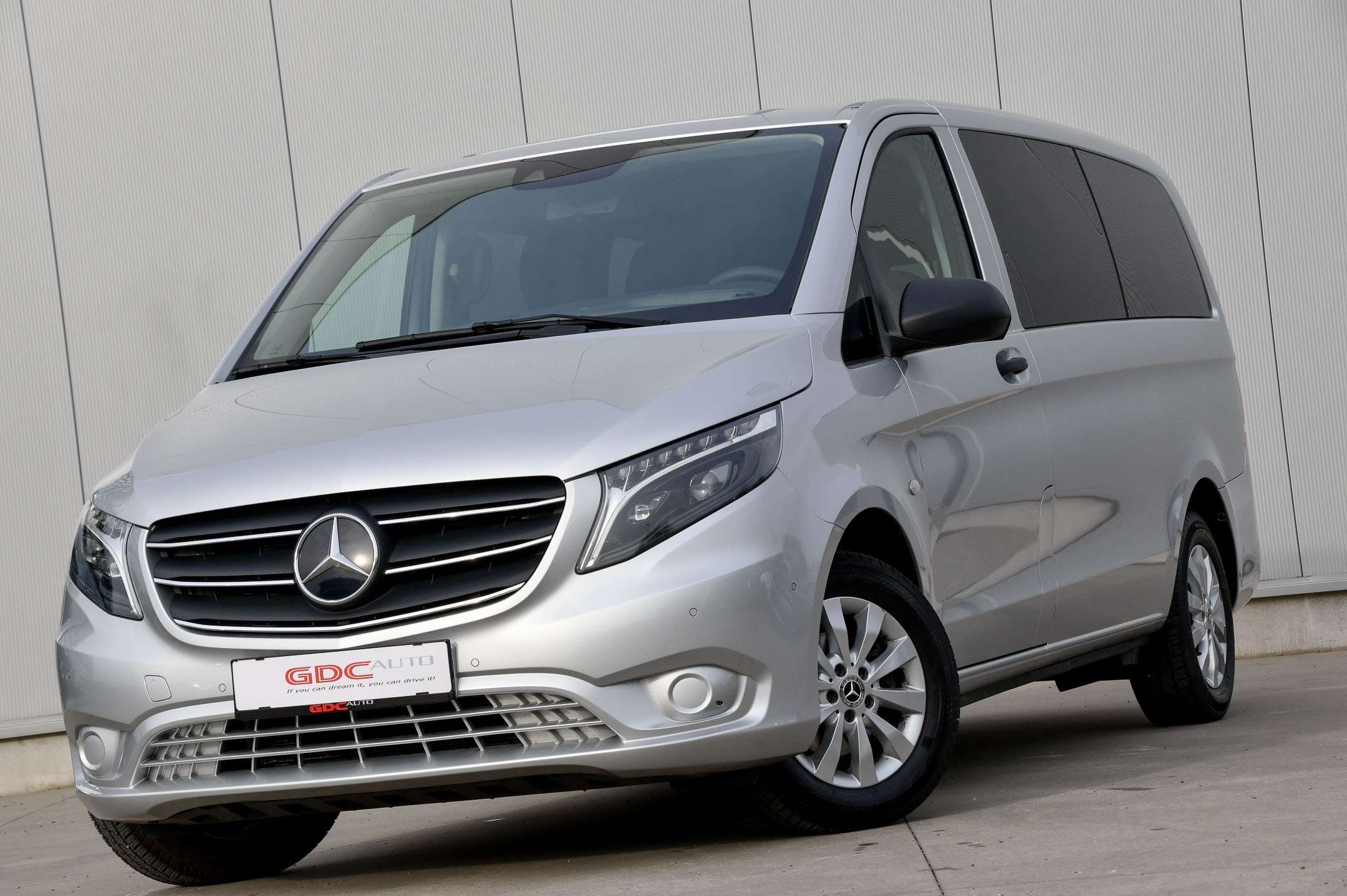 Mercedes-Benz Vito 2.0 Tourer l 8 PL  l Navi l Camera l