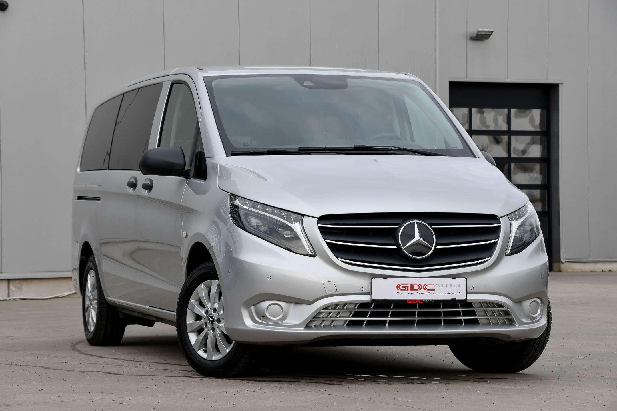 Mercedes-Benz Vito 2.0 Tourer l 8 PL  l Navi l Camera l