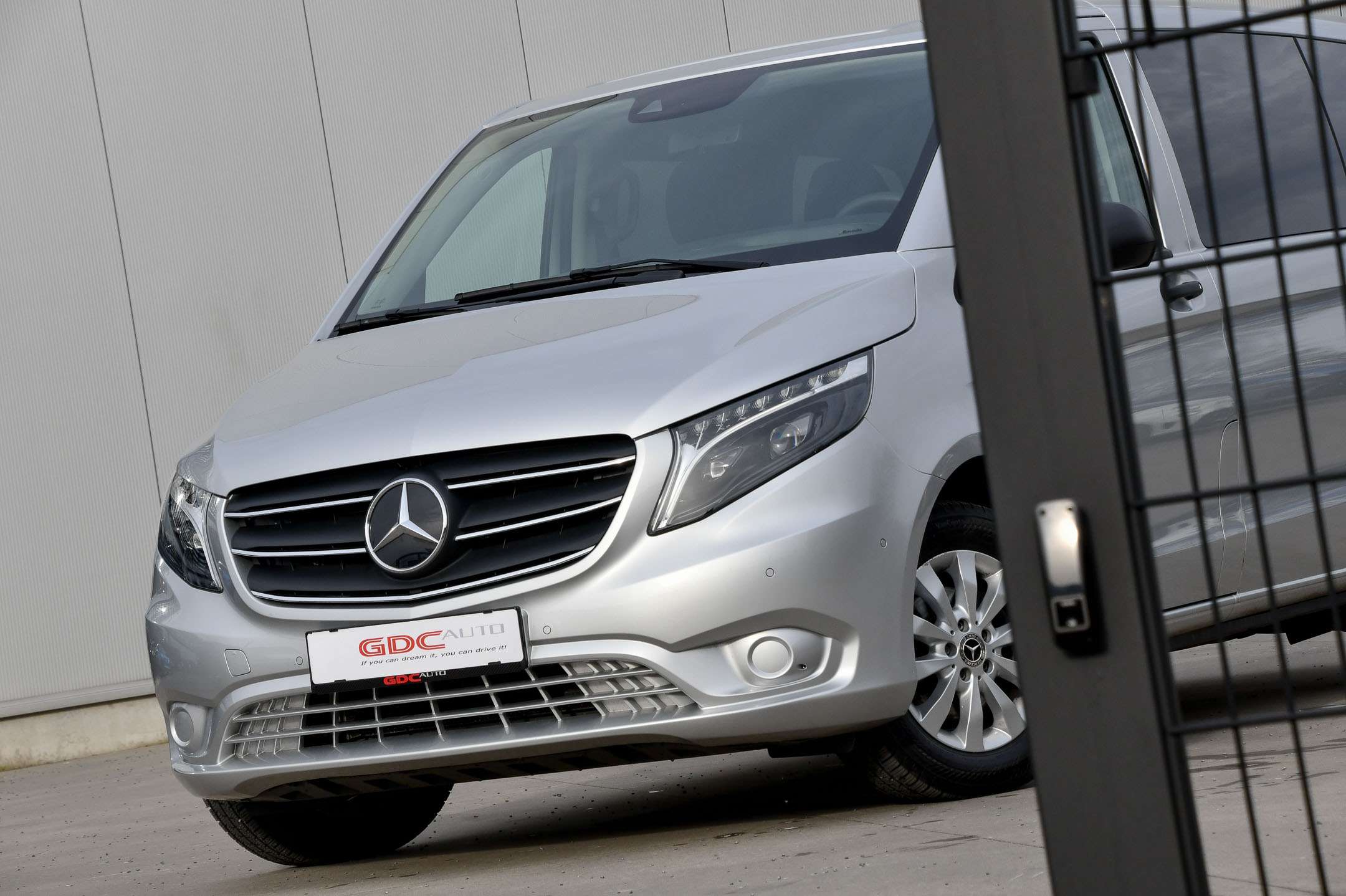 Mercedes-Benz Vito 2.0 Tourer l 8 PL  l Navi l Camera l