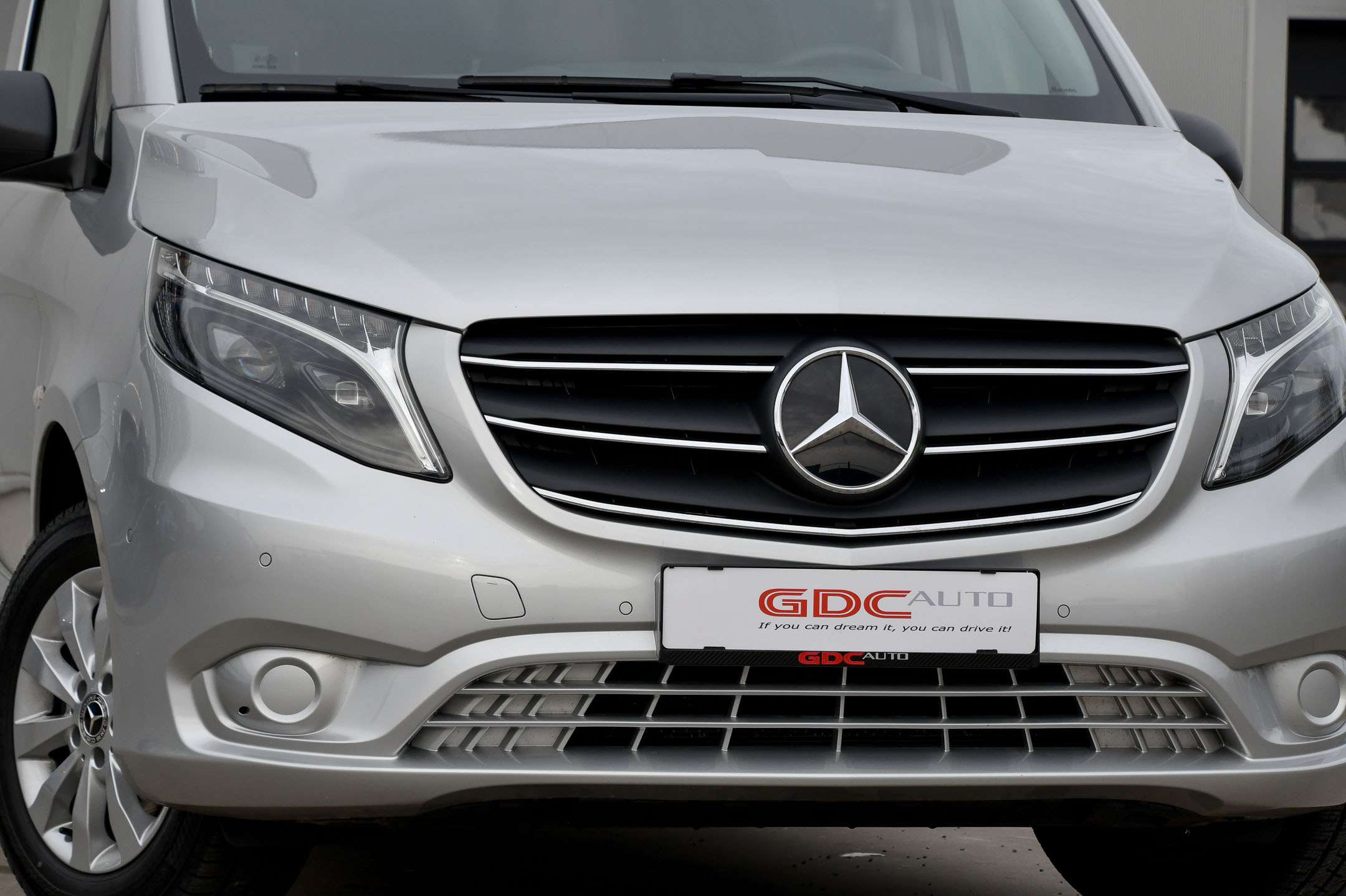 Mercedes-Benz Vito 2.0 Tourer l 8 PL  l Navi l Camera l