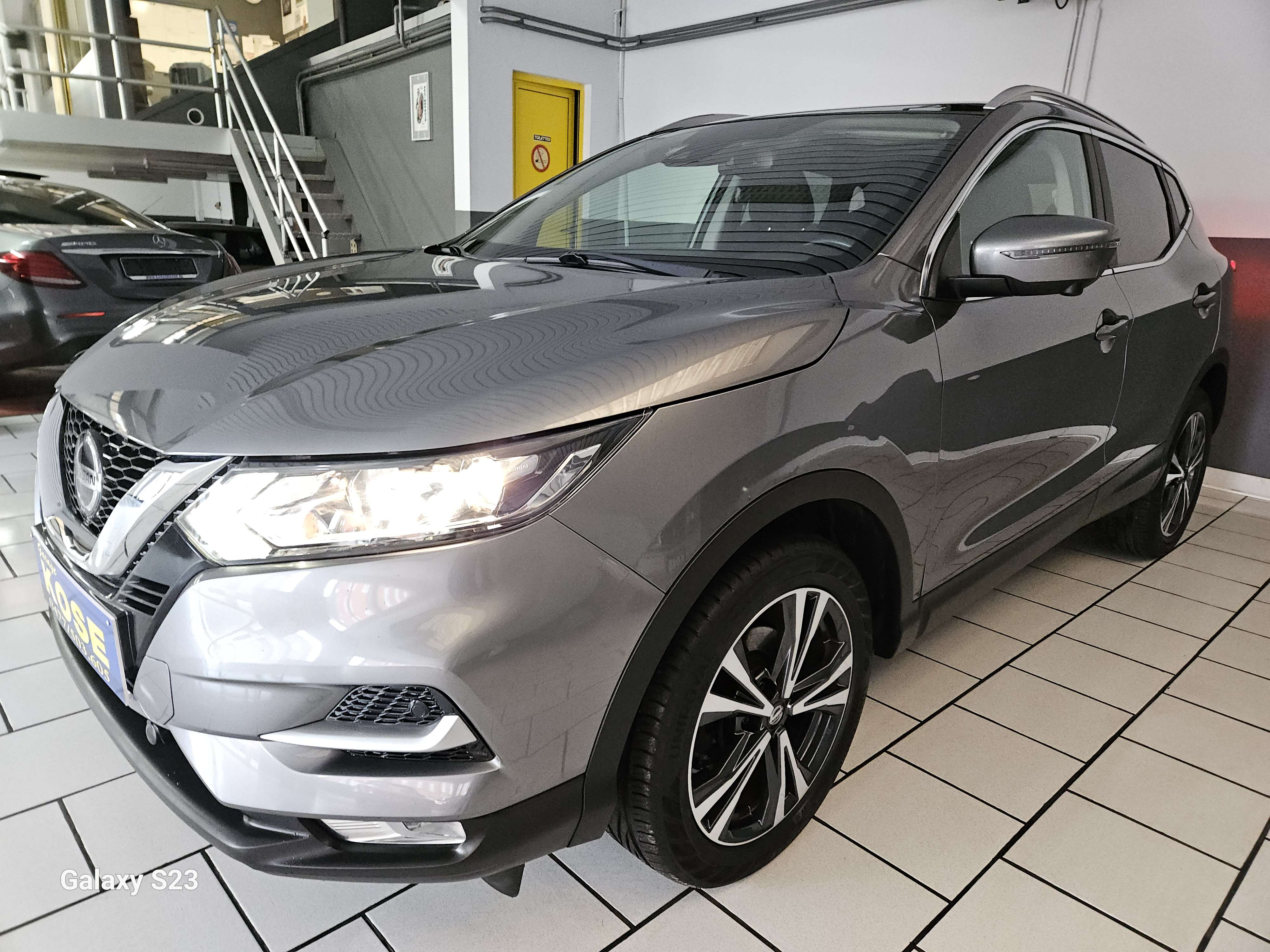 Nissan Qashqai NAVIGATION TOIT PANO ATTACHE REMORQUE 70871 KM