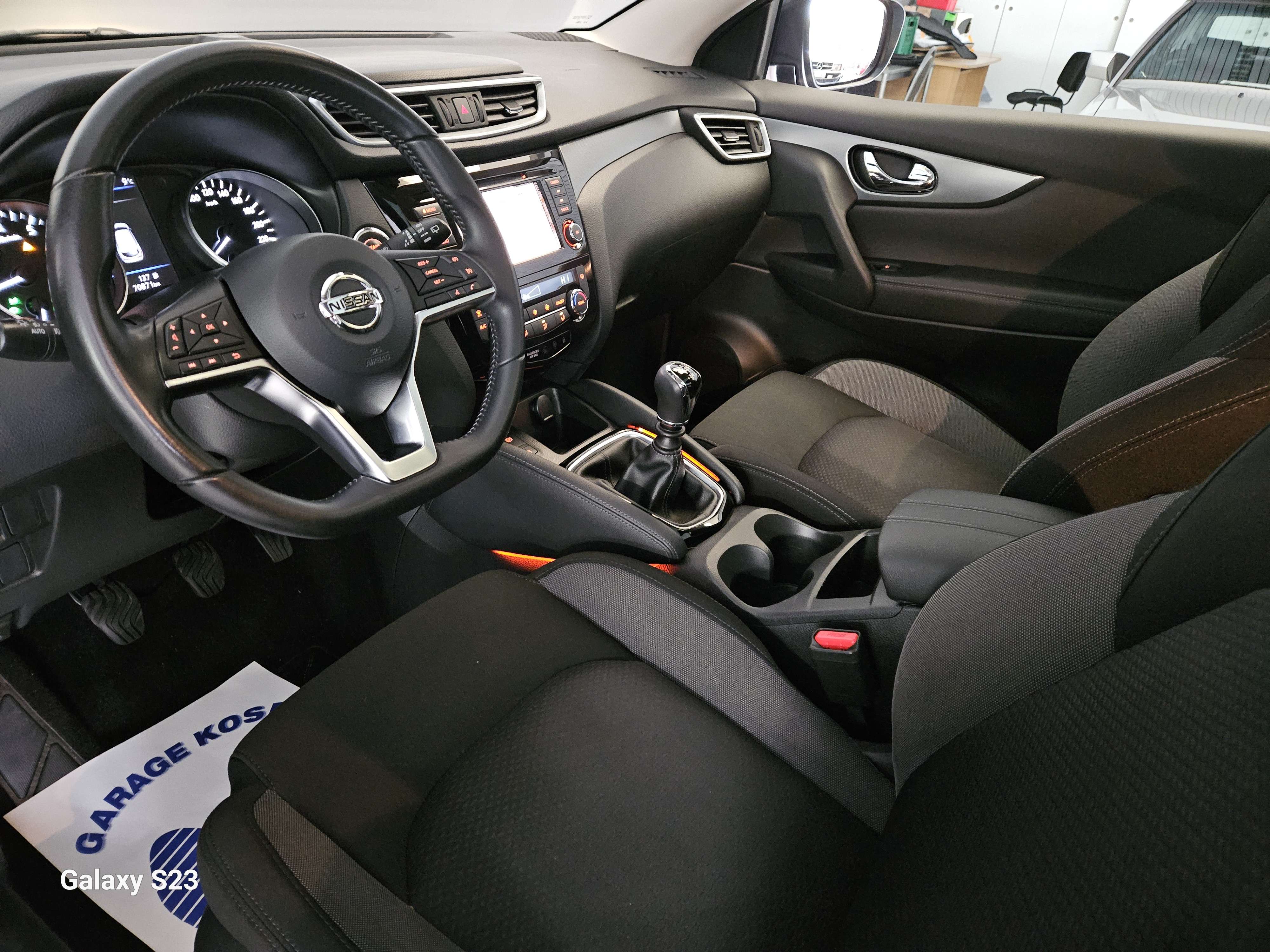 Nissan Qashqai NAVIGATION TOIT PANO ATTACHE REMORQUE 70871 KM