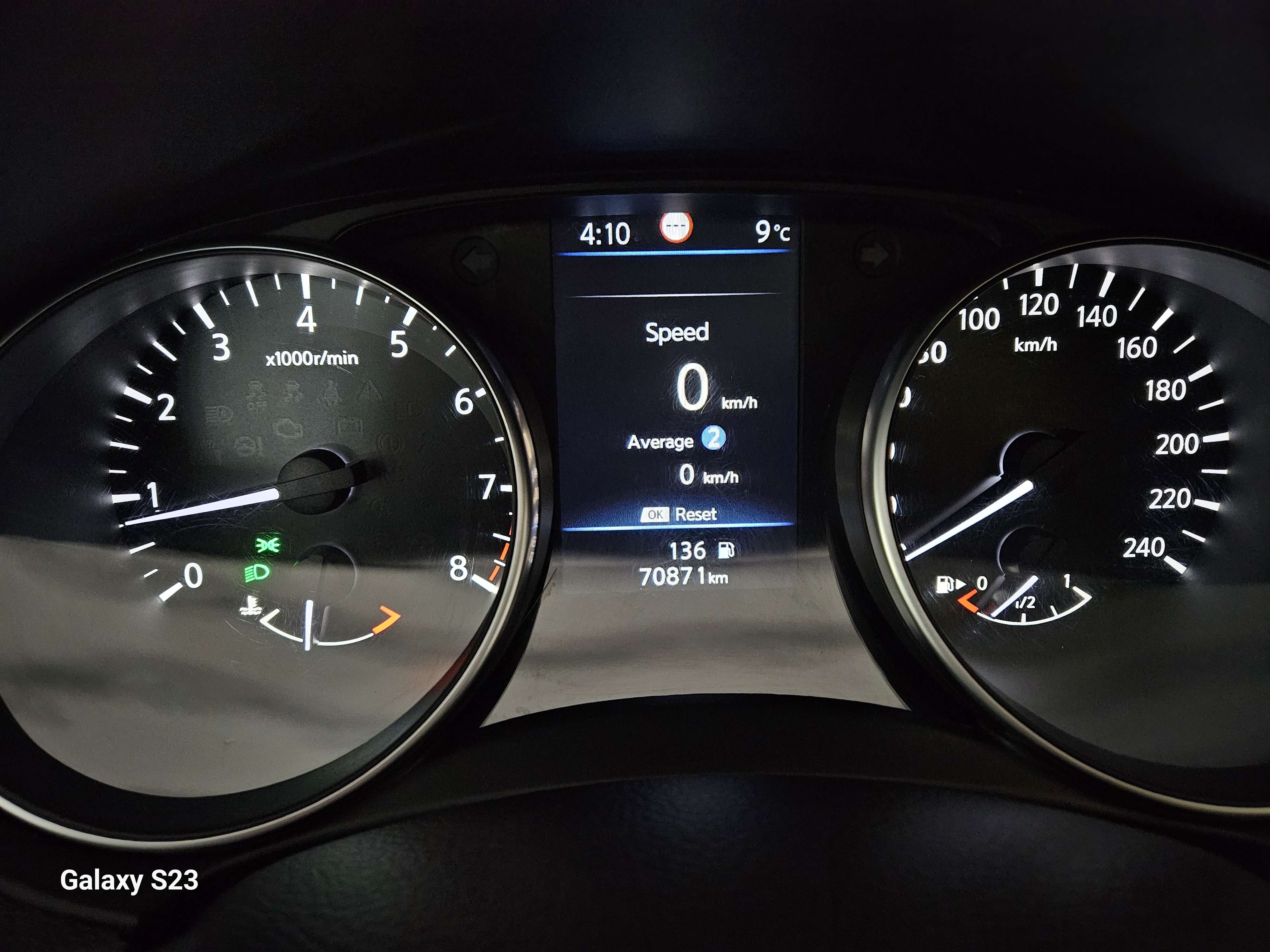 Nissan Qashqai NAVIGATION TOIT PANO ATTACHE REMORQUE 70871 KM