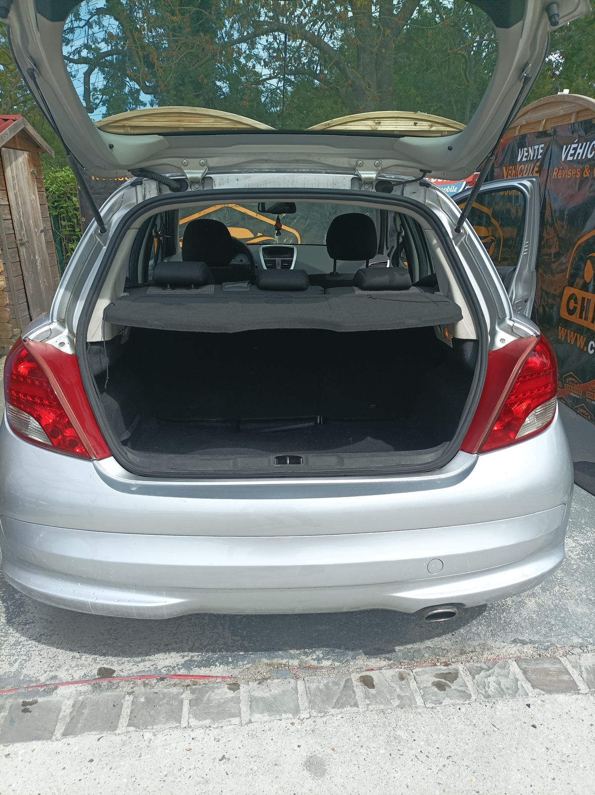 Peugeot 207 1.6 HDI 16V 90 EXECUTIVE 5P